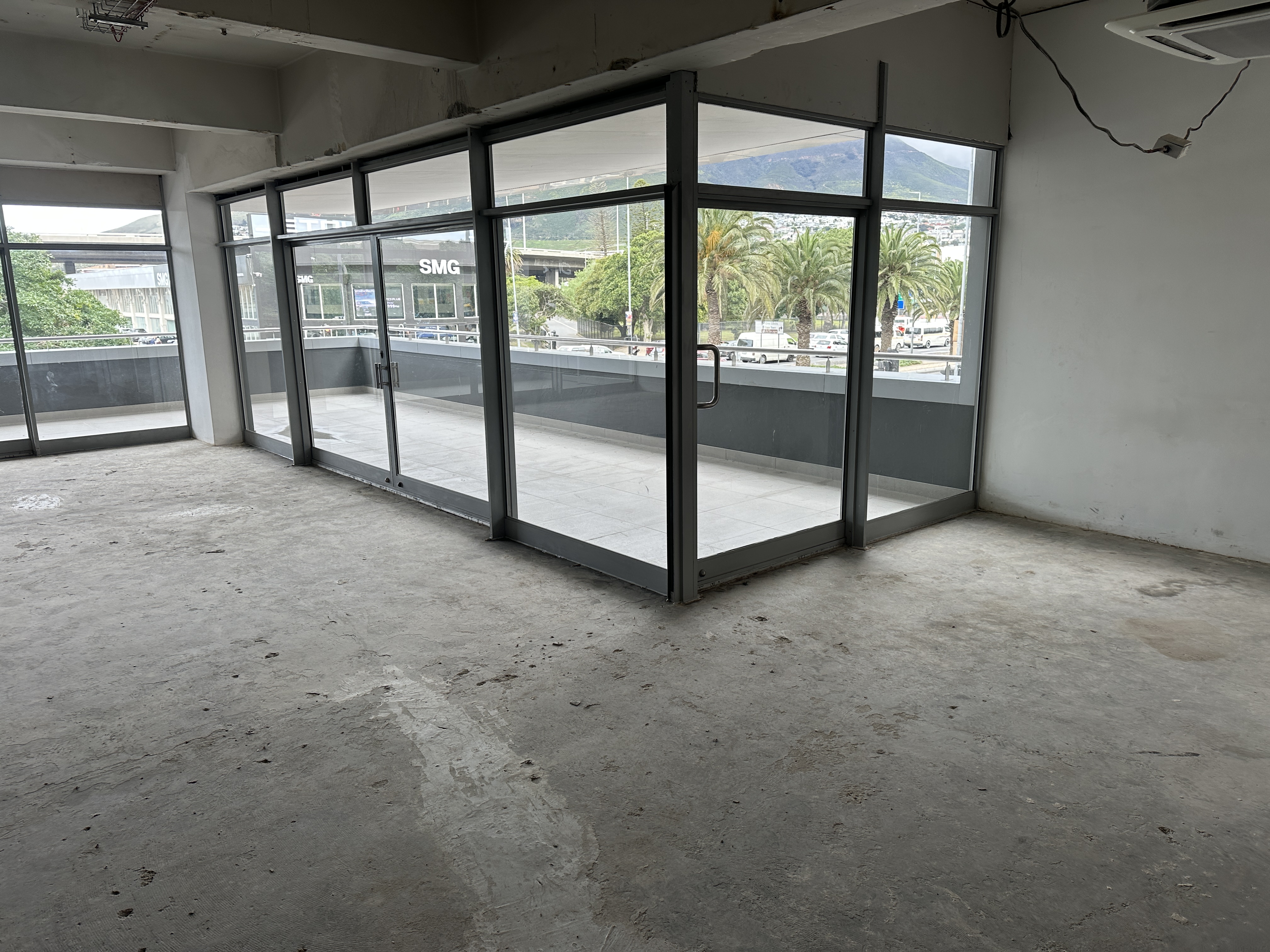 1 184m² Office Space to rent at Amber Place in Foreshore