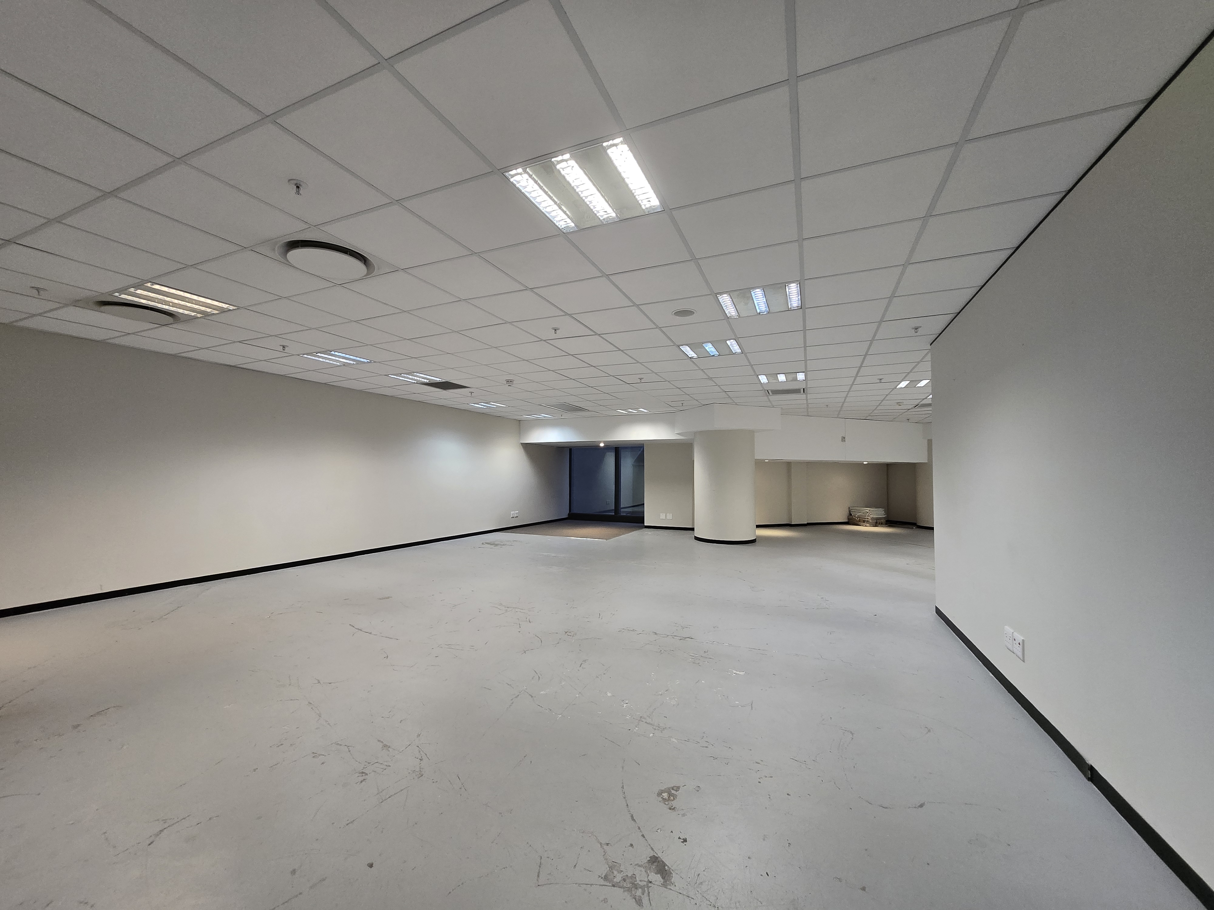 1 039m² Office Space to rent at Atrium on 5th in Sandton Central