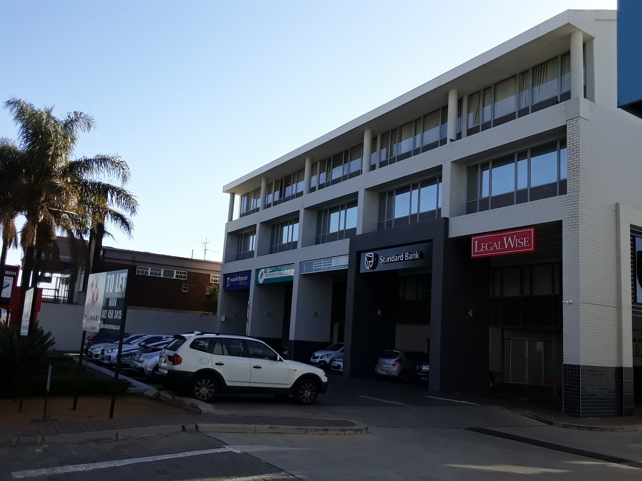 146m² Office Space to rent at Blackheath Mews - Cresta in Blackheath