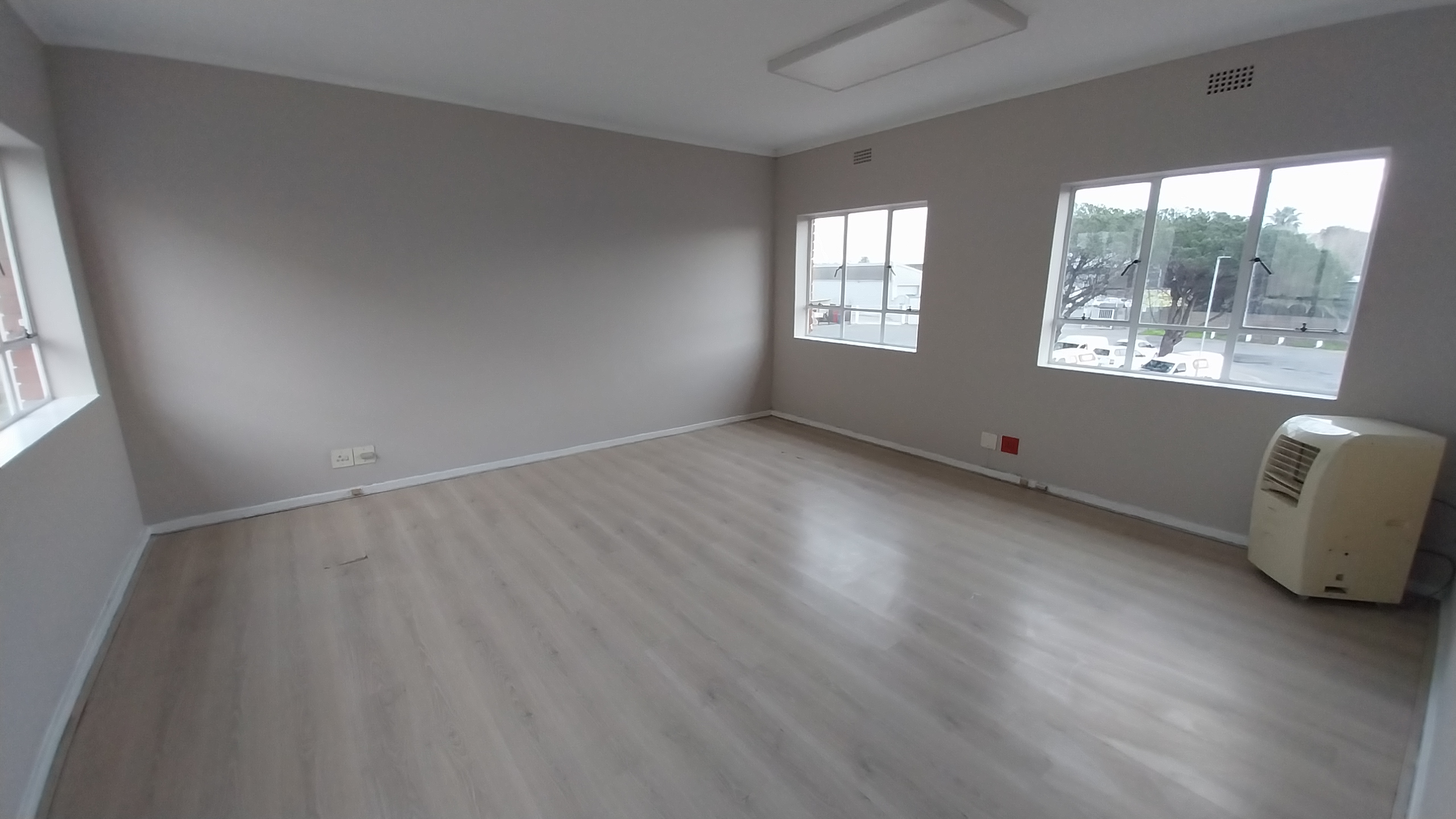 500m² Warehouse to rent at Brice Industrial Park in Epping Industrial