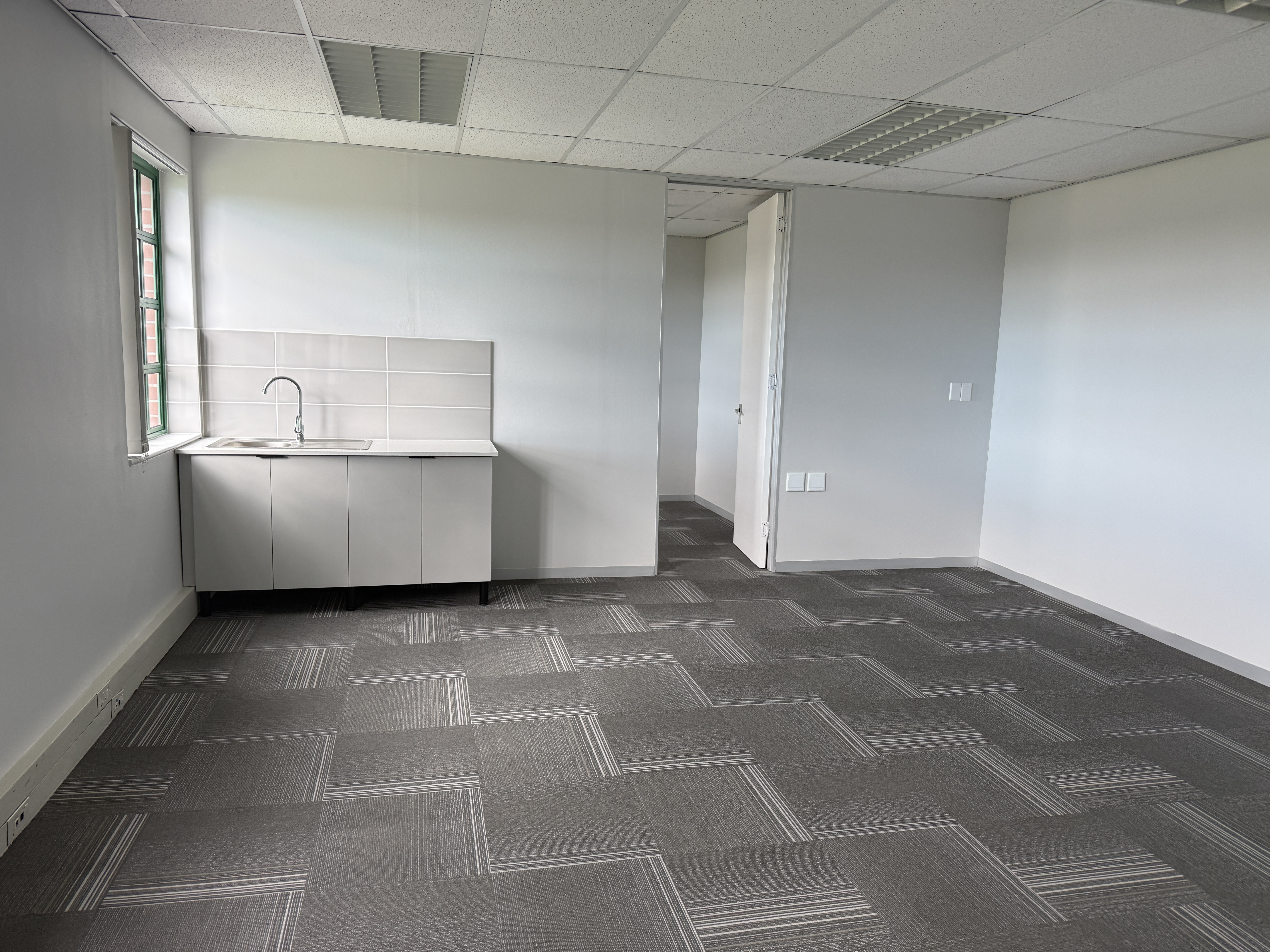 124m² Office Space to rent at Brookside Office Park in Claremont