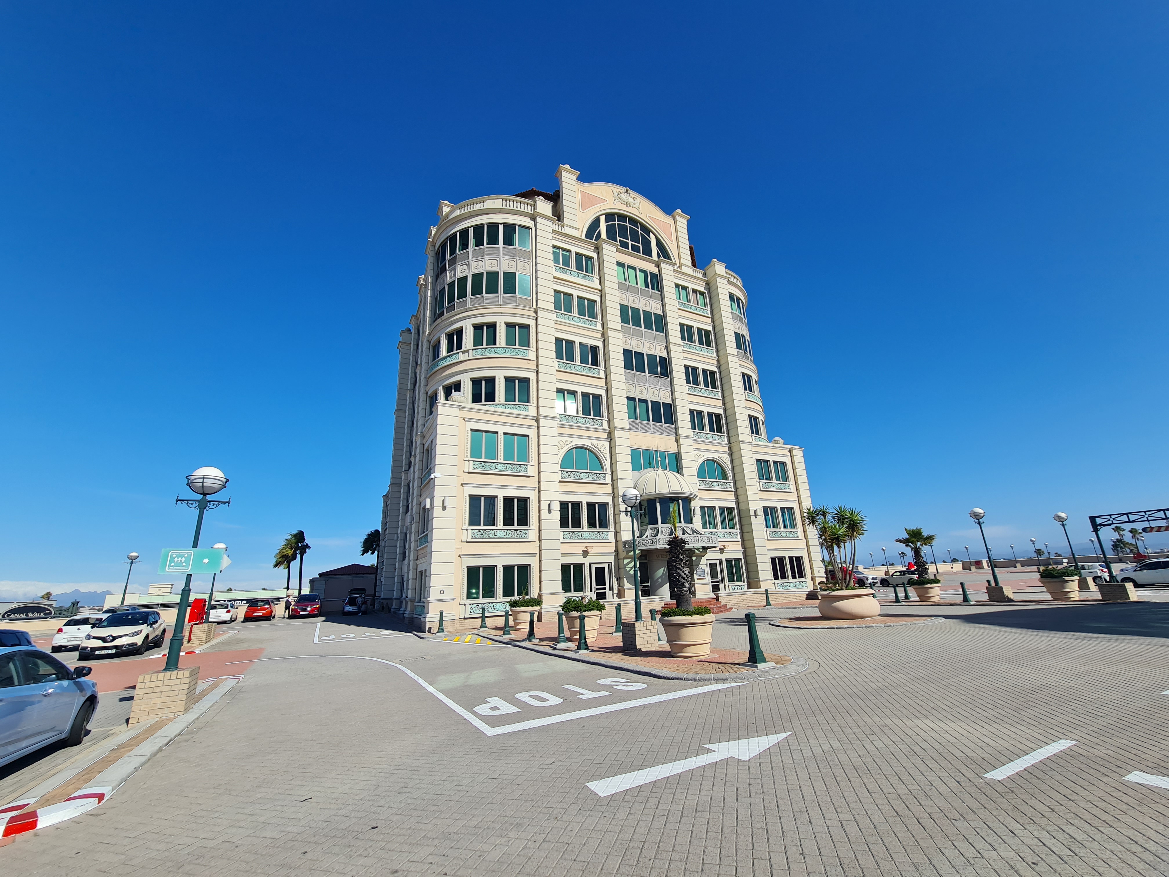 147m² Office Space to rent at Canal Walk in Century City