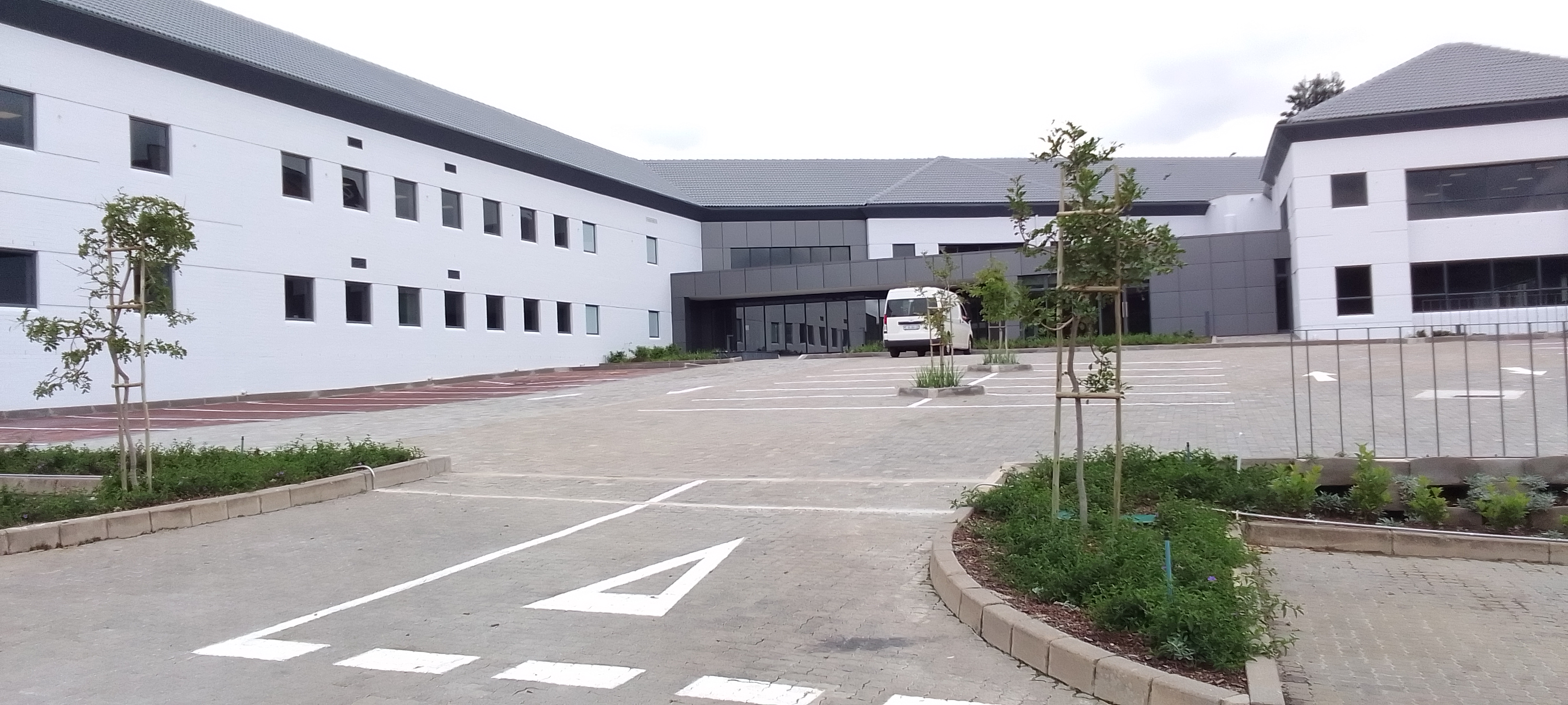 1 767m² Office Space to rent at Cascade Close in Vorna Valley