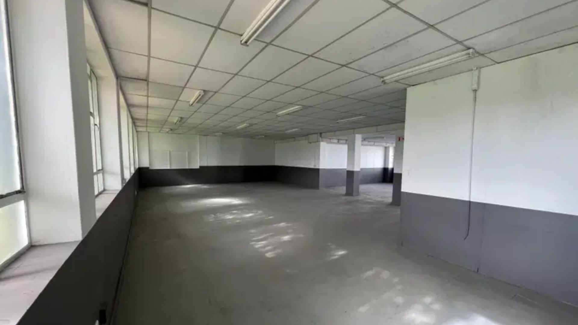 Warehouse to rent at Consani Industrial Park in Elsies River