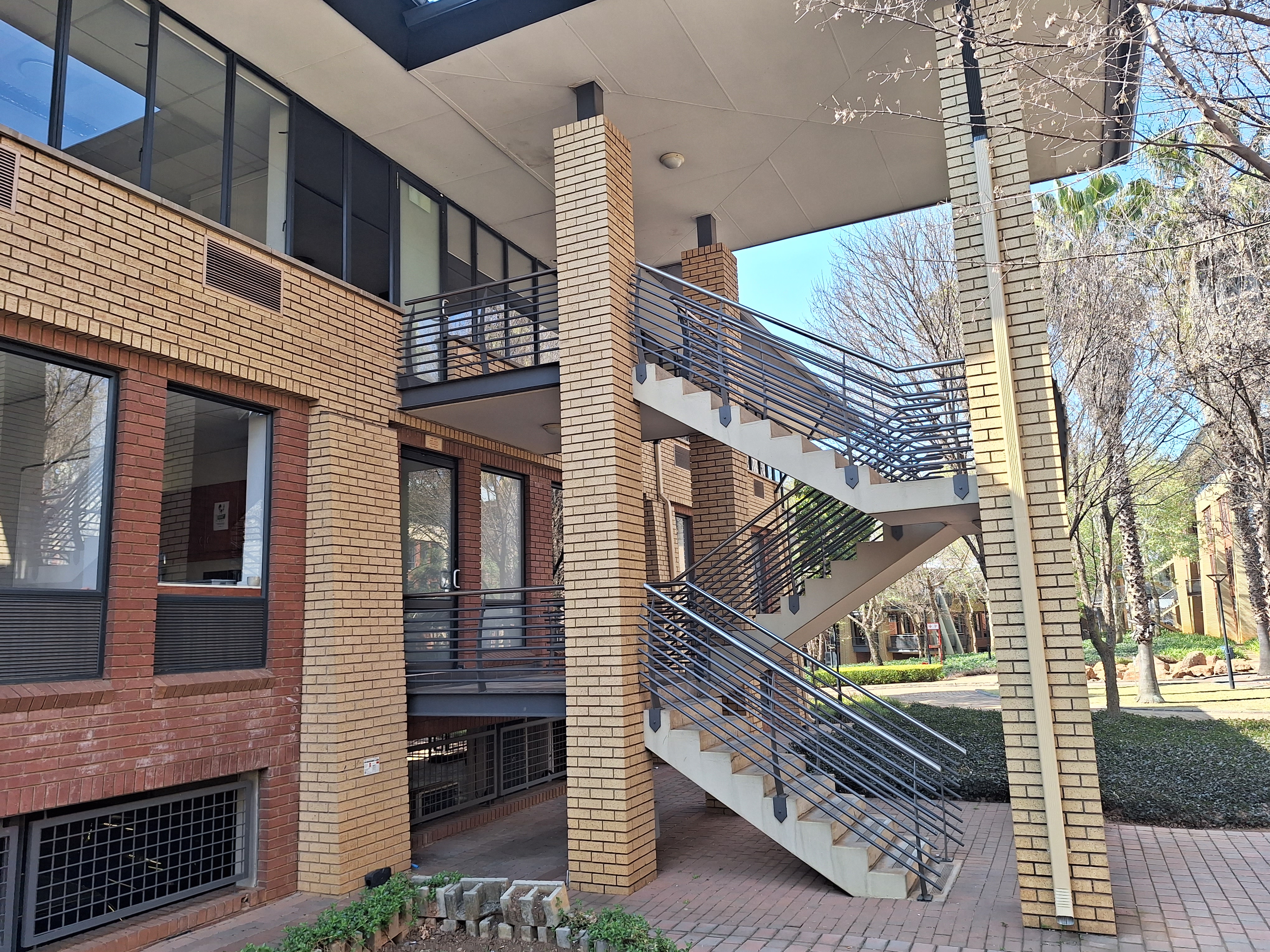 Retail Shops to rent at Constantia Office Park in Constantia Kloof
