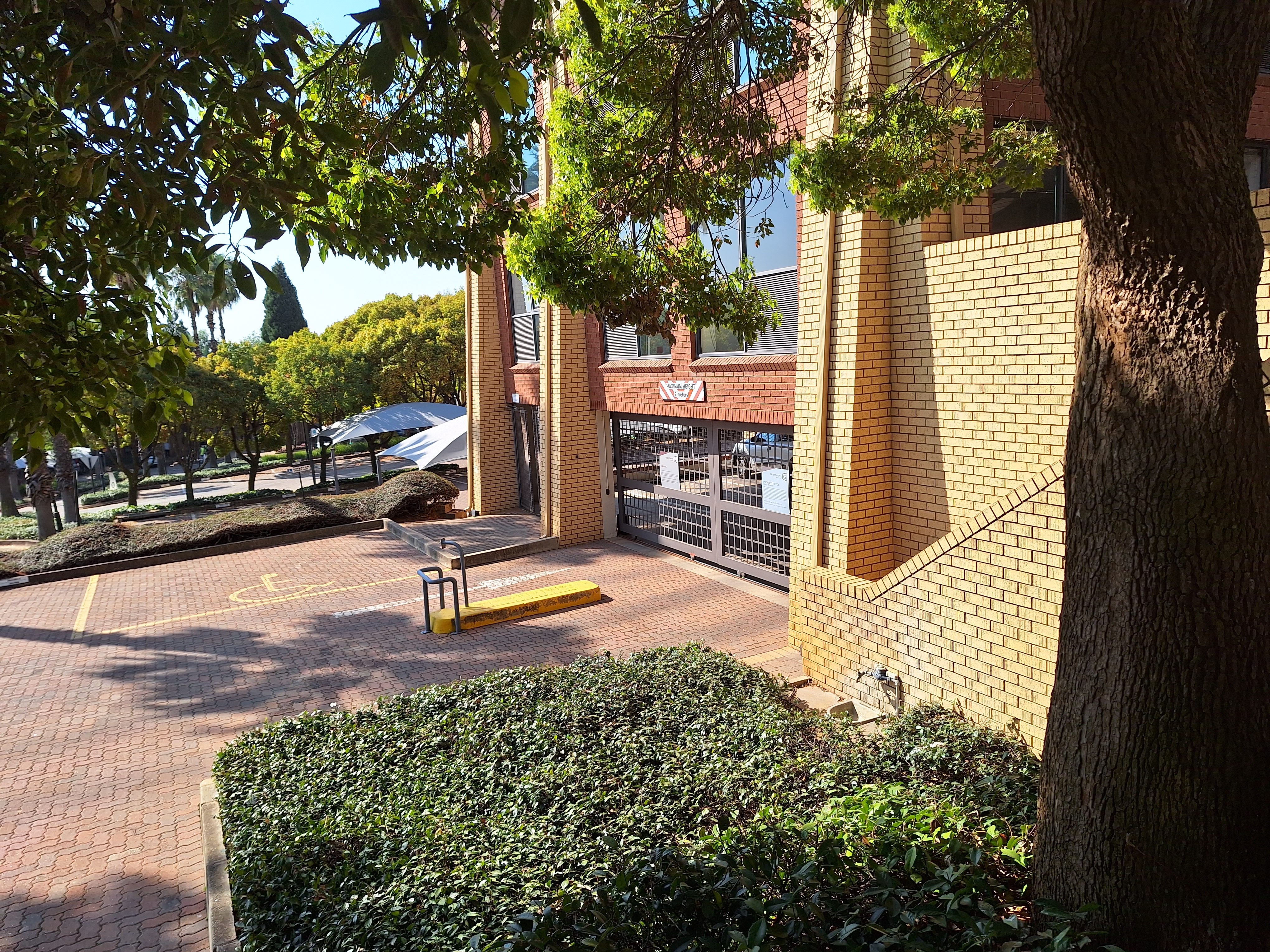 Retail Shops to rent at Constantia Office Park in Constantia Kloof