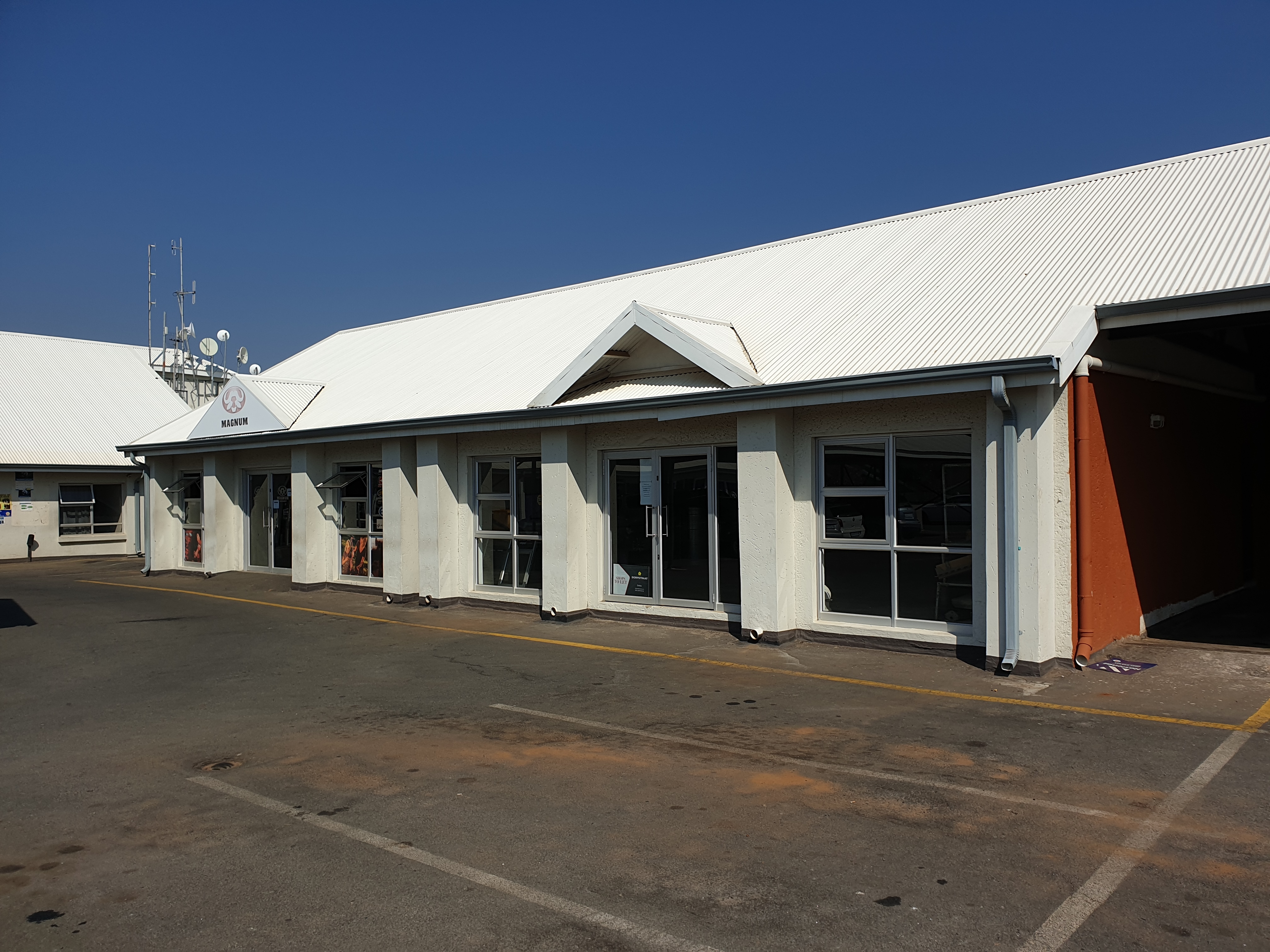 Retail Shops to rent at Eastdale Pavilion Shopping Centre in Faerie Glen