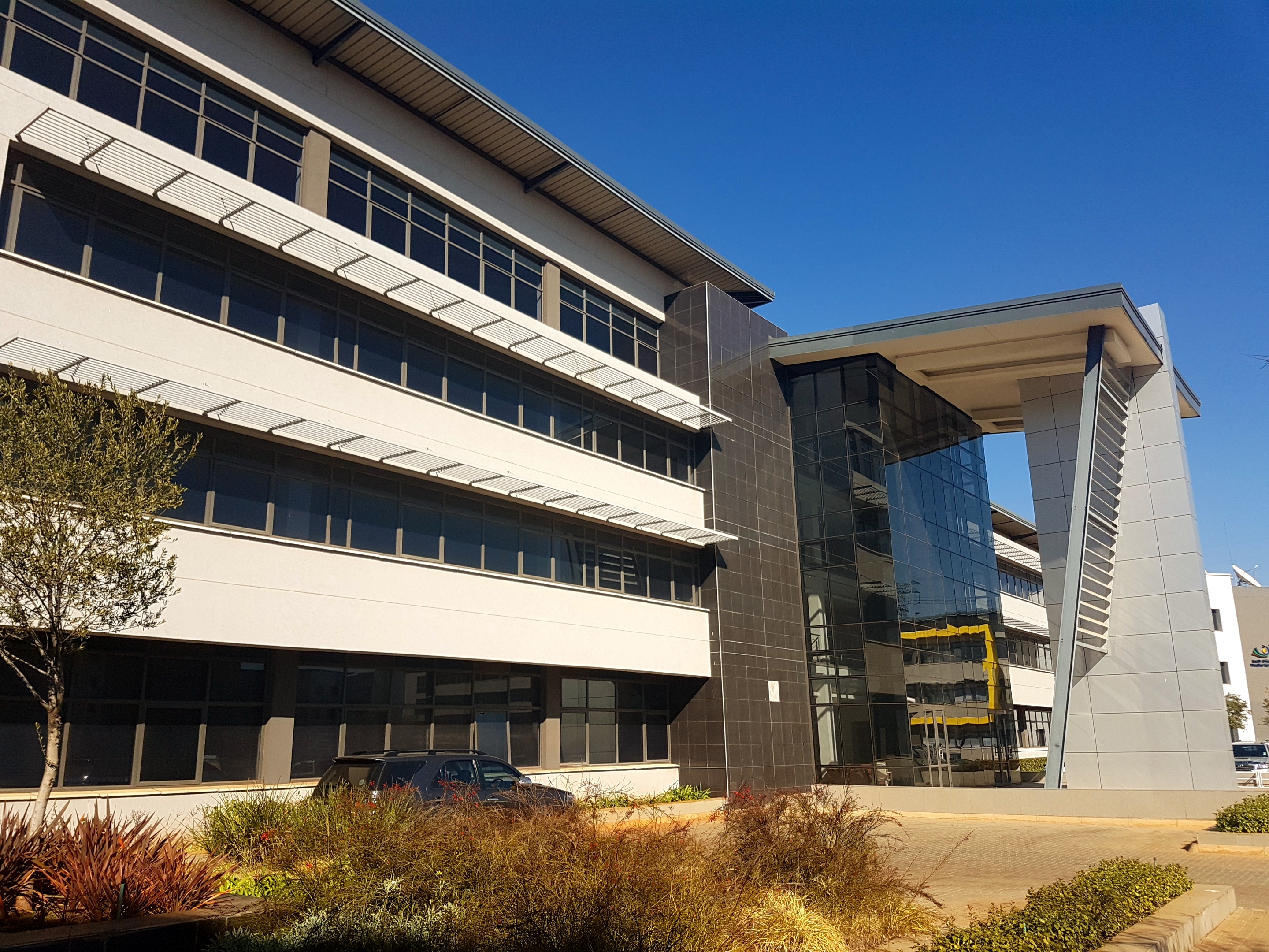 178m² Office Space to rent at Eco Glades 1 in Highveld