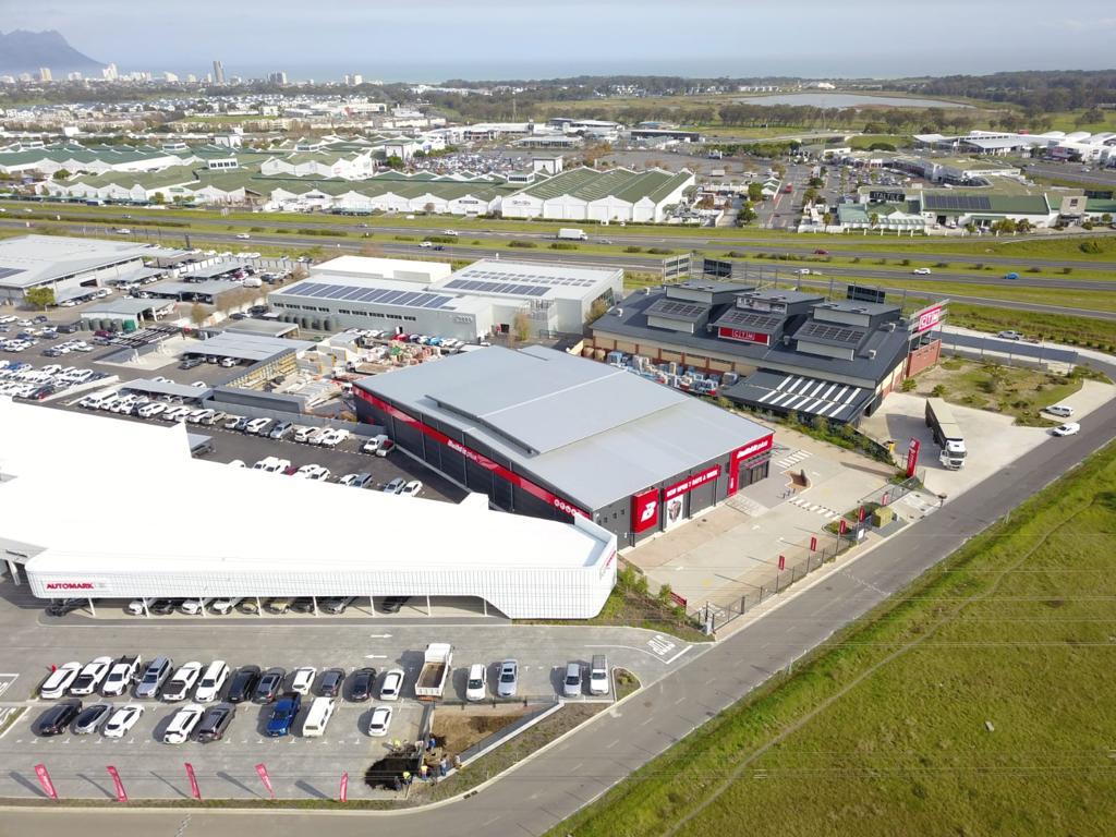 Retail Shops to rent at ex Build It in Somerset West