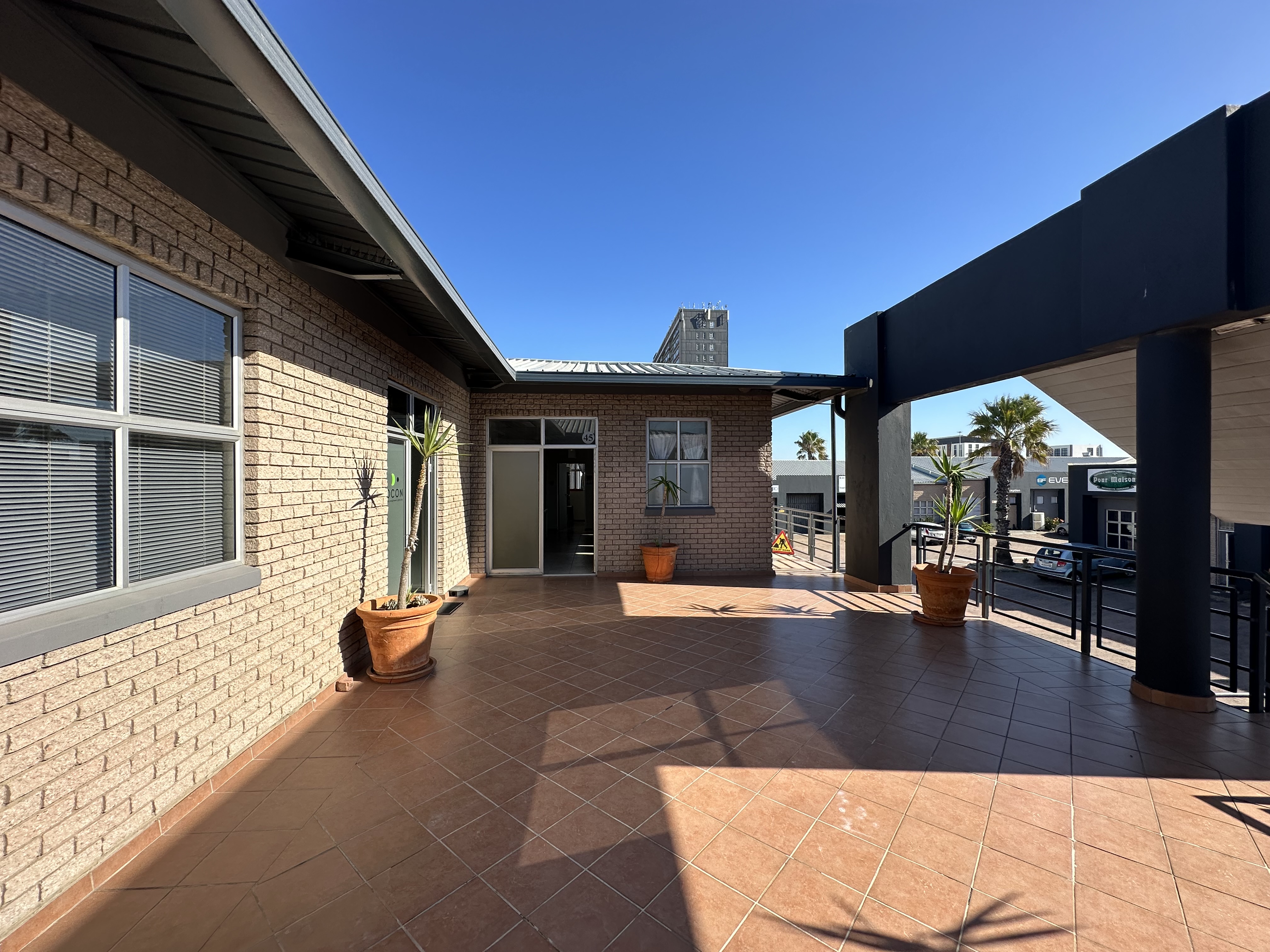 100m² Office Space to rent at Frazzitta Business Park - Milnerton in Marconi Beam
