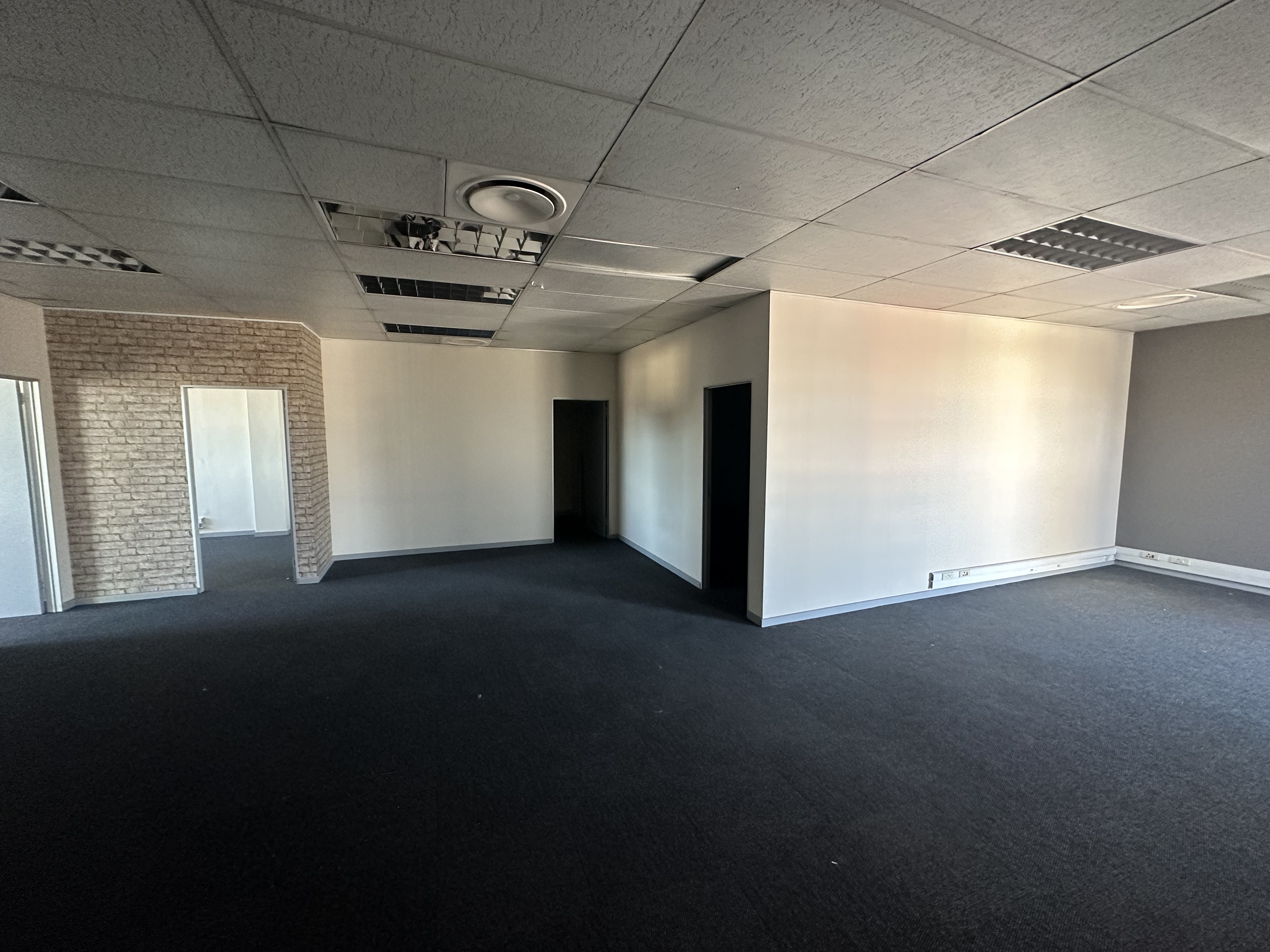 150m² Office Space to rent at Frazzitta Business Park - Milnerton in Marconi Beam