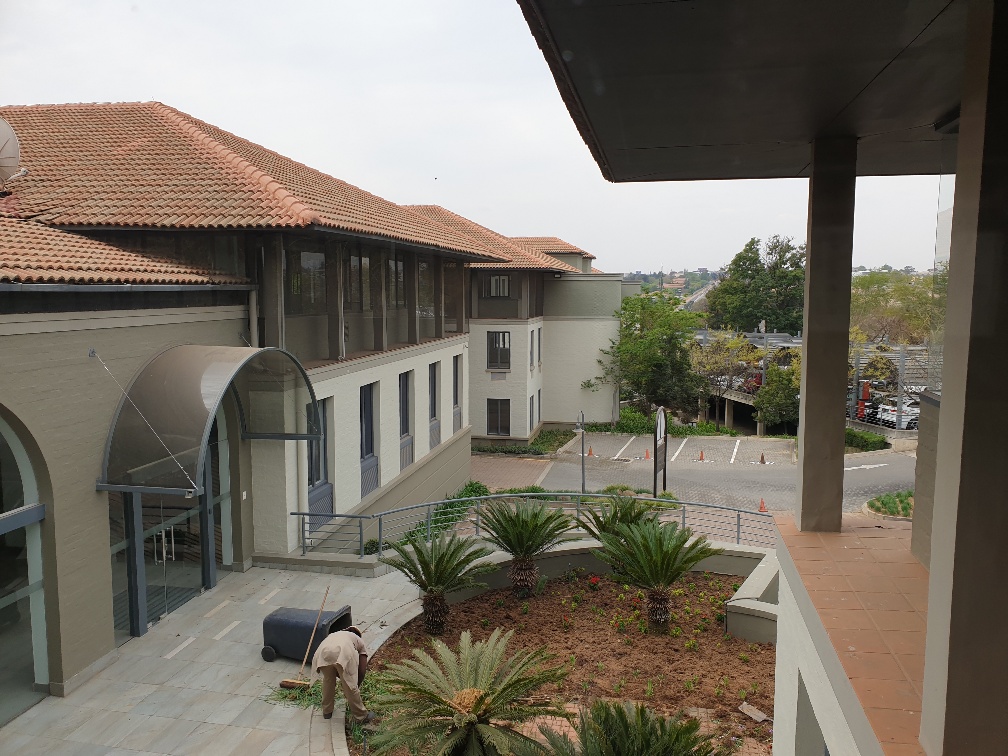 556m² Office Space to rent at Grayston Office Park in Sandown JHB