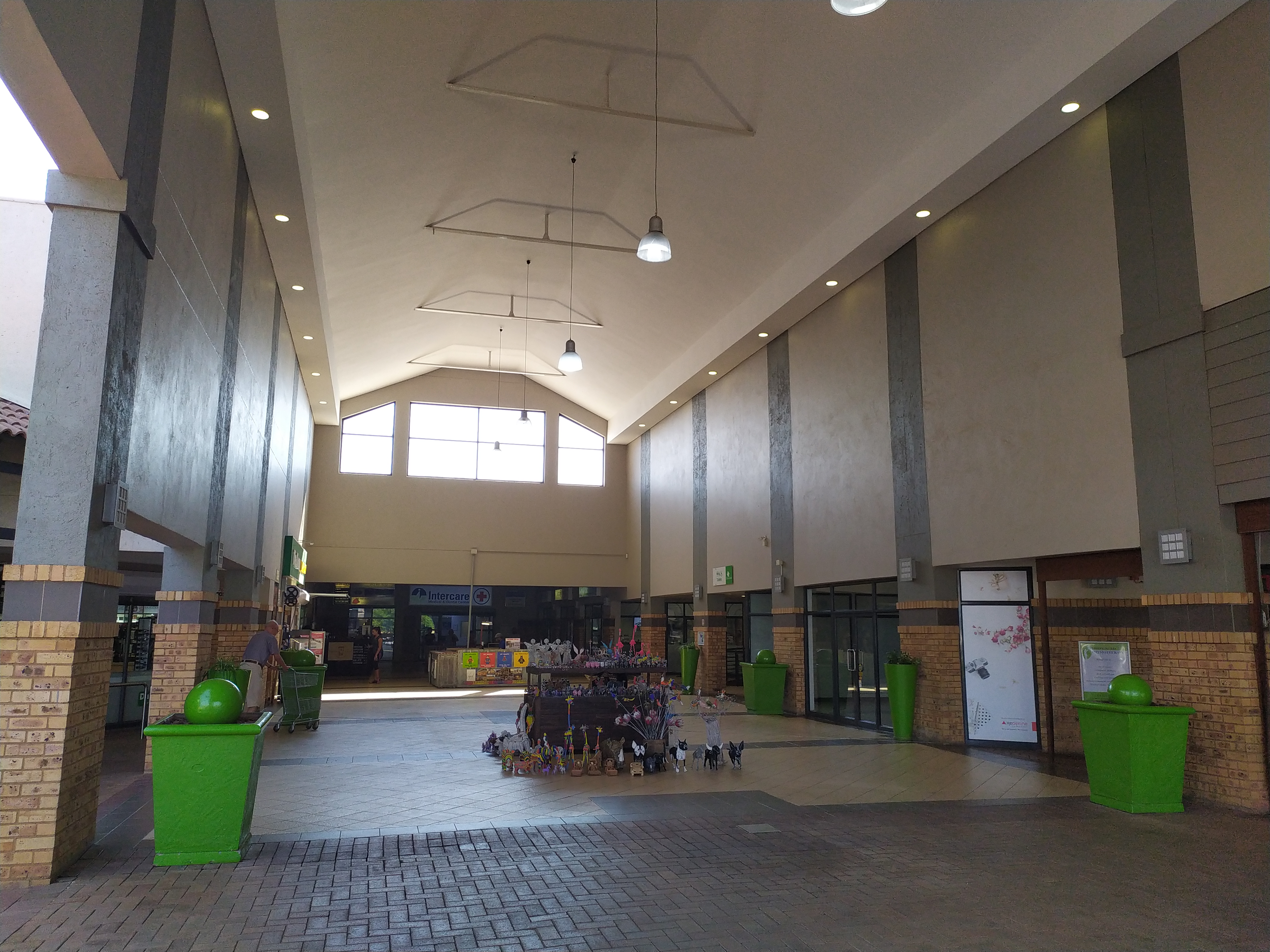 Retail Shops to rent at Hazeldean Square Shopping Center in Silver Lakes