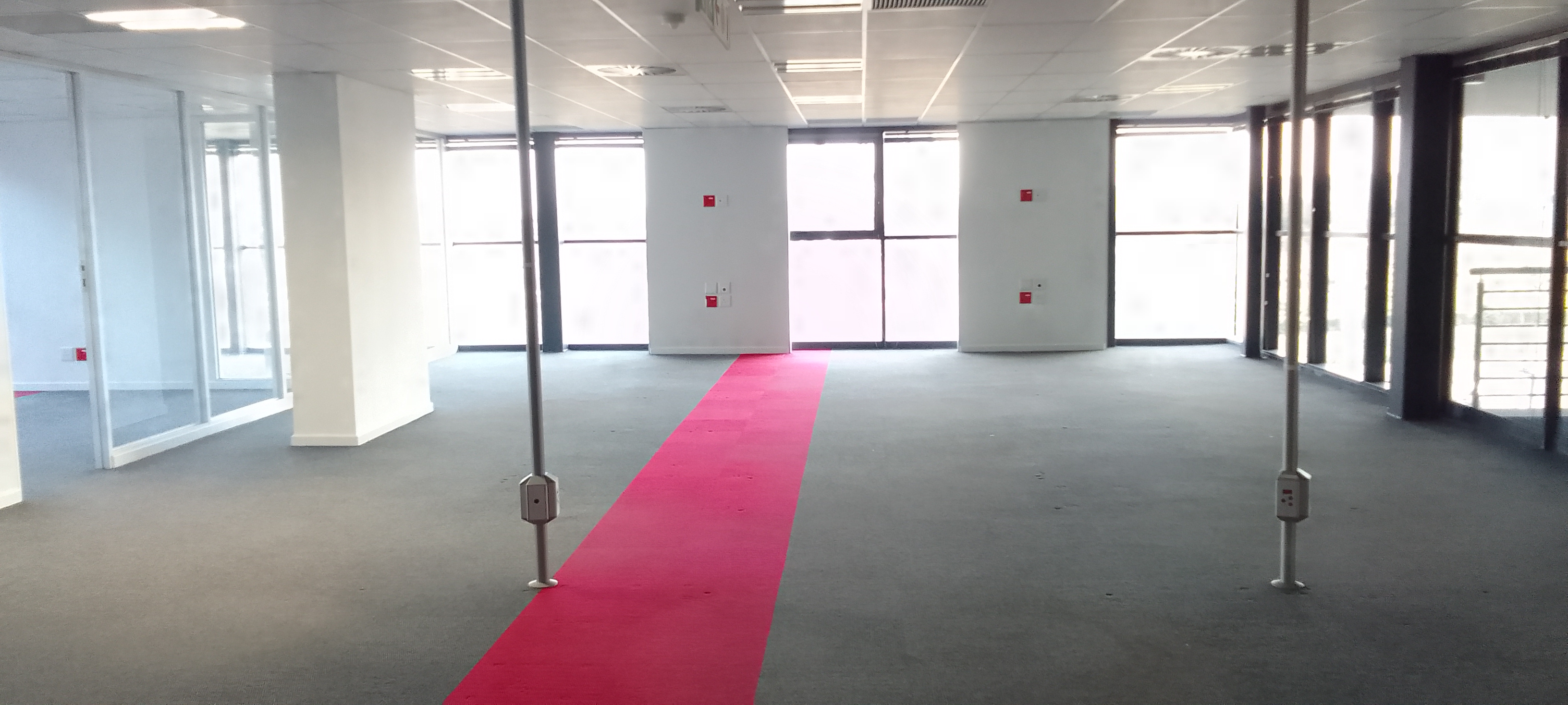 1 348m² Office Space to rent at Hertford Office Park in Waterfall