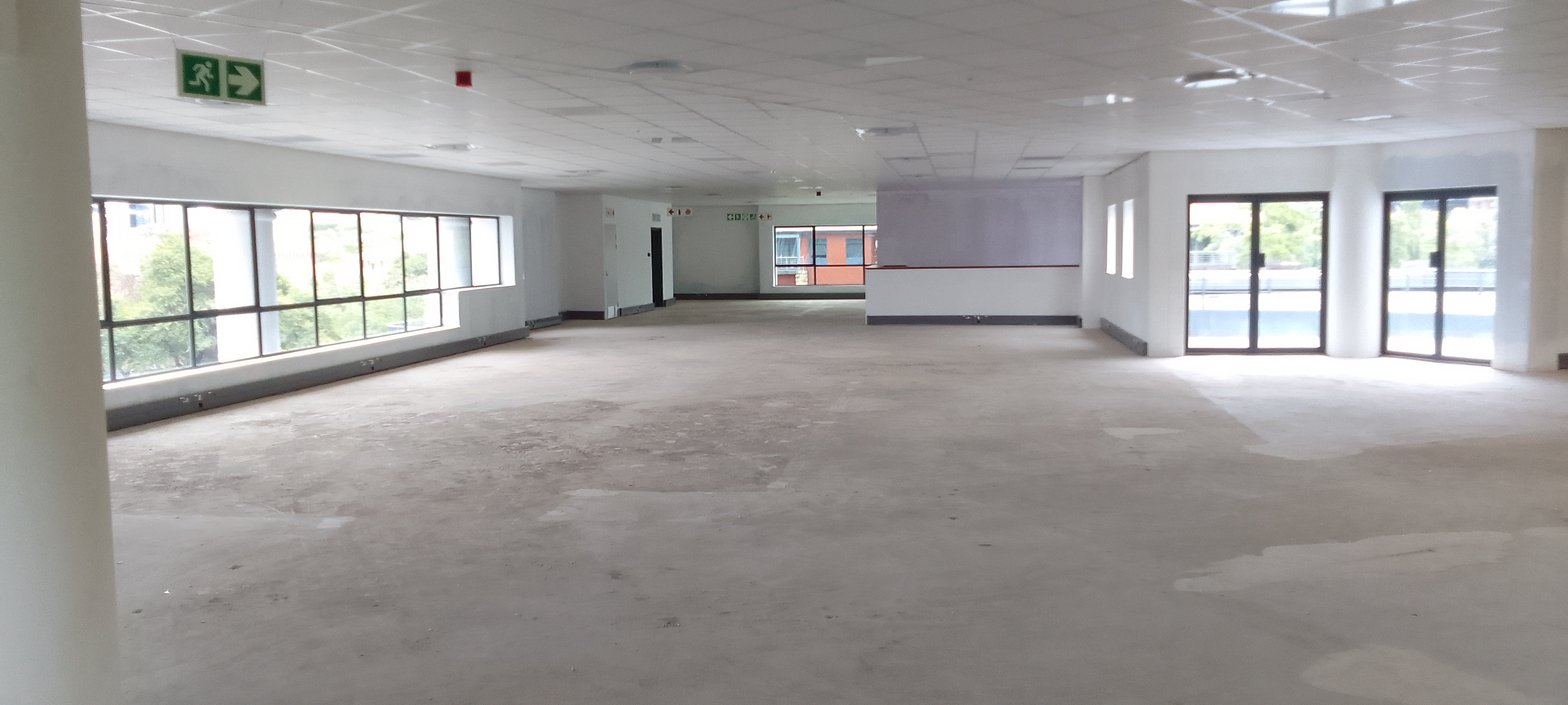 1 922m² Office Space to rent at Cascade Close in Vorna Valley