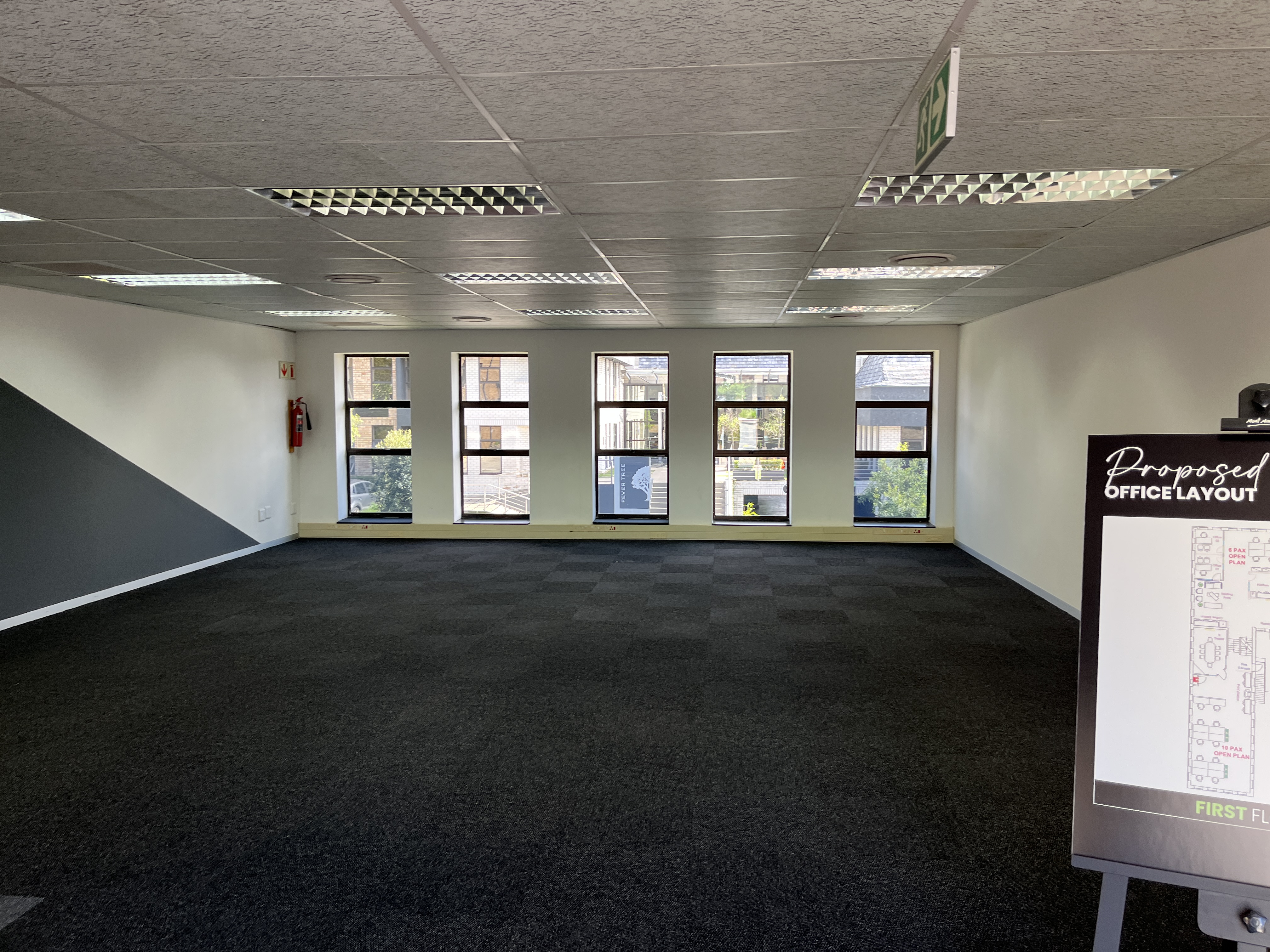 277m² Office Space to rent at Hurlingham Office Park in Hurlingham