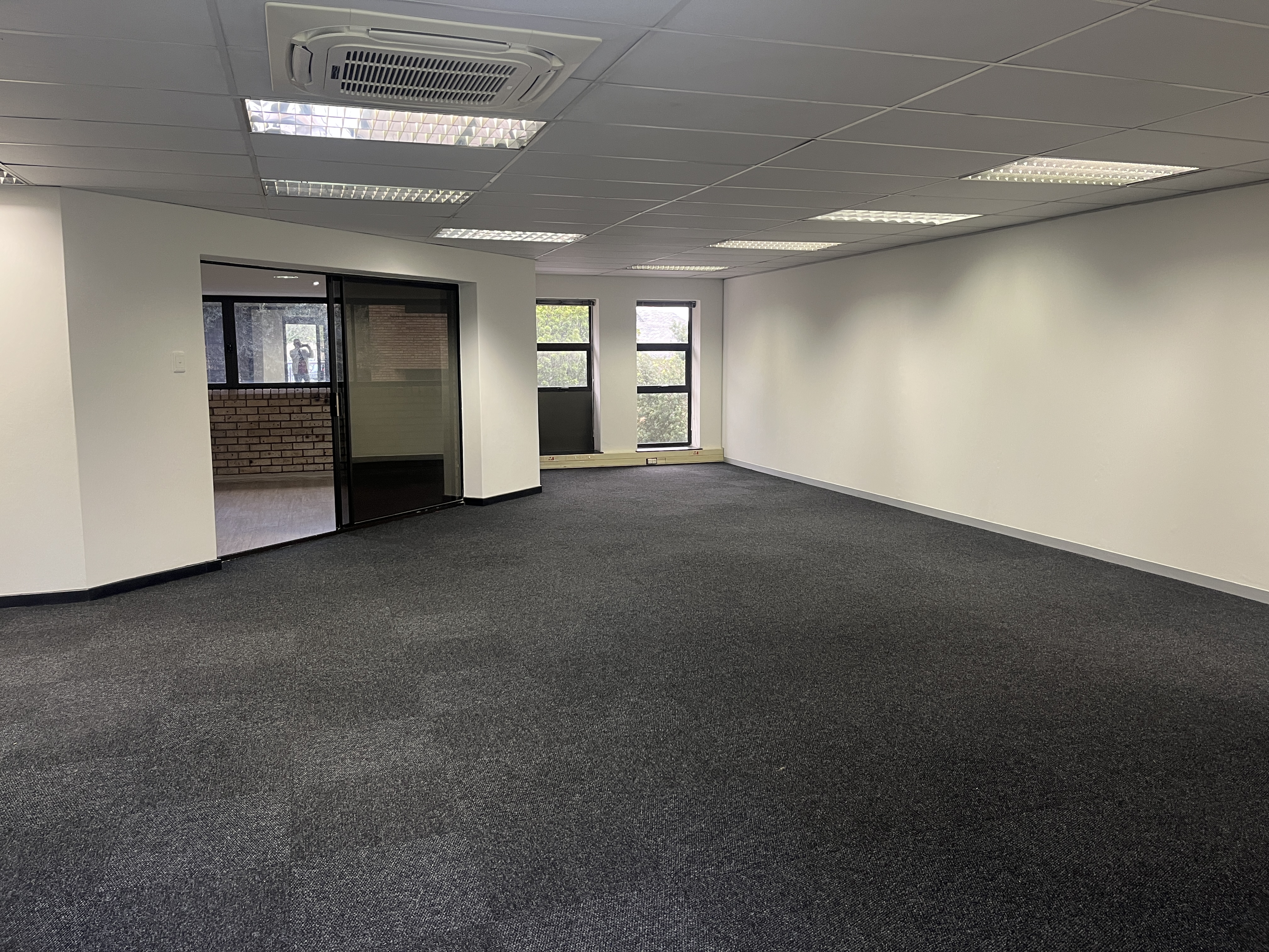 150m² Office Space to rent at Hurlingham Office Park in Hurlingham