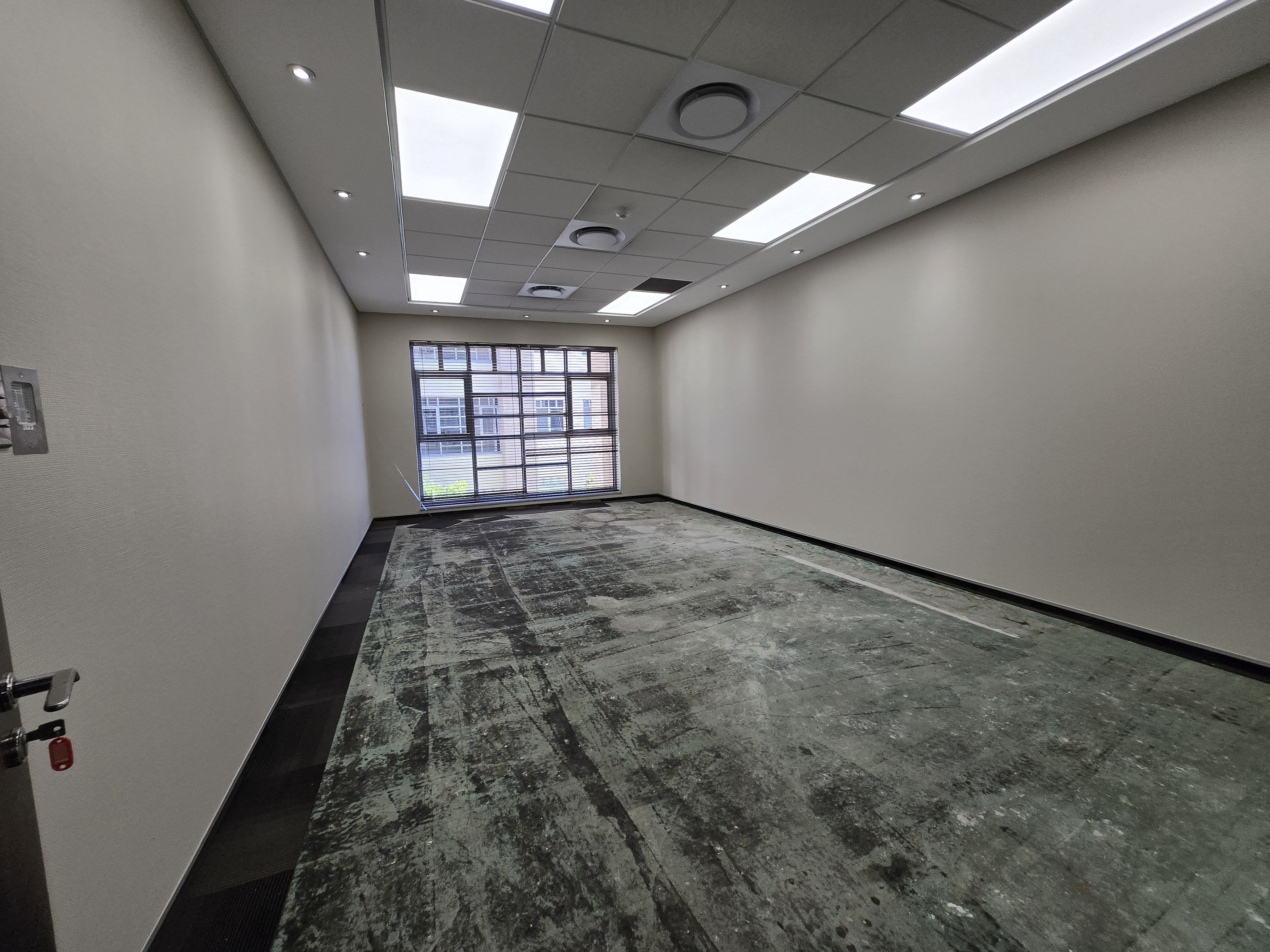 1 013m² Office Space to rent at Illovo Corner in Illovo