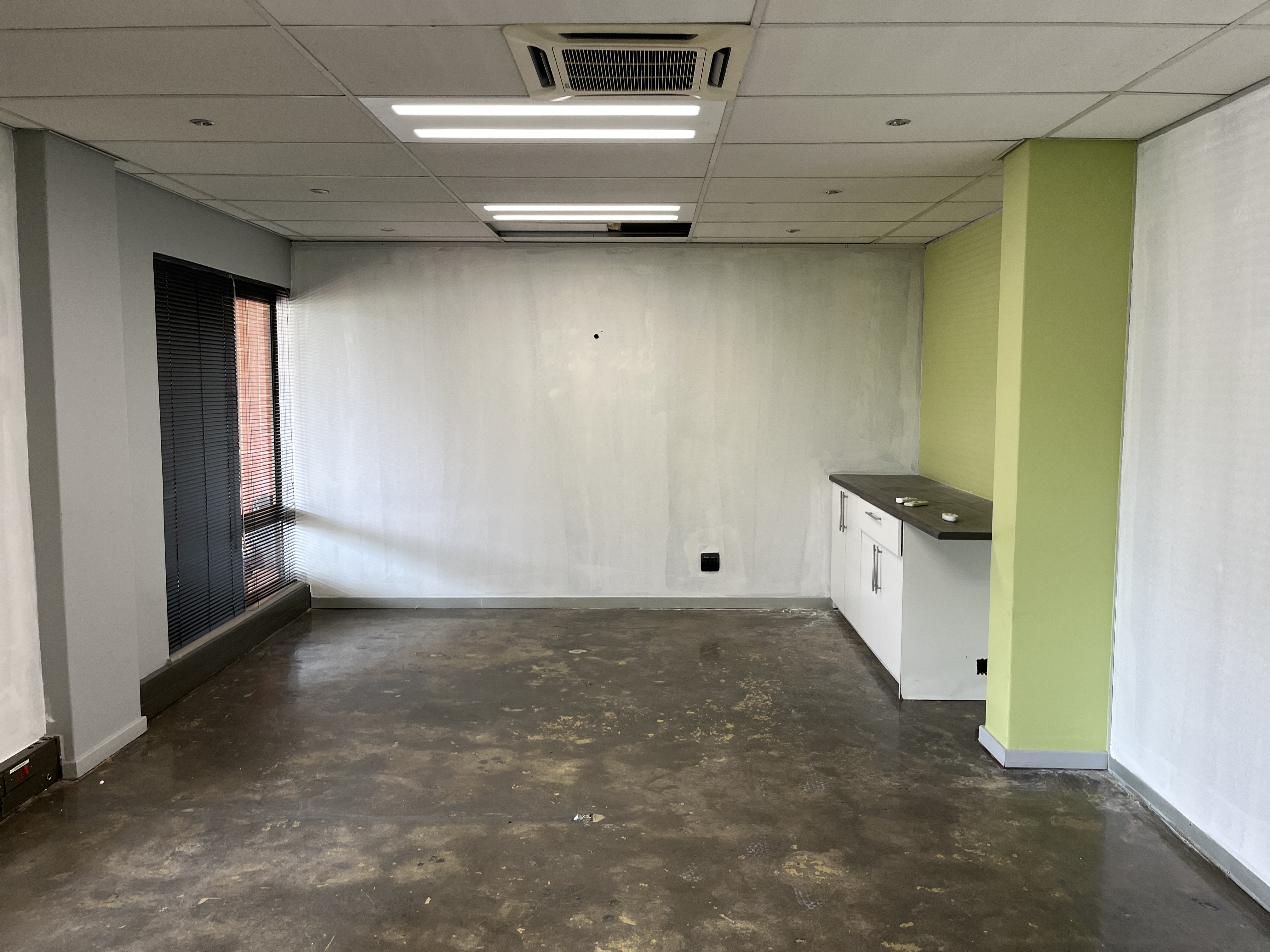 345m² Office Space to rent at Little Fourways Office Park in Magaliessig