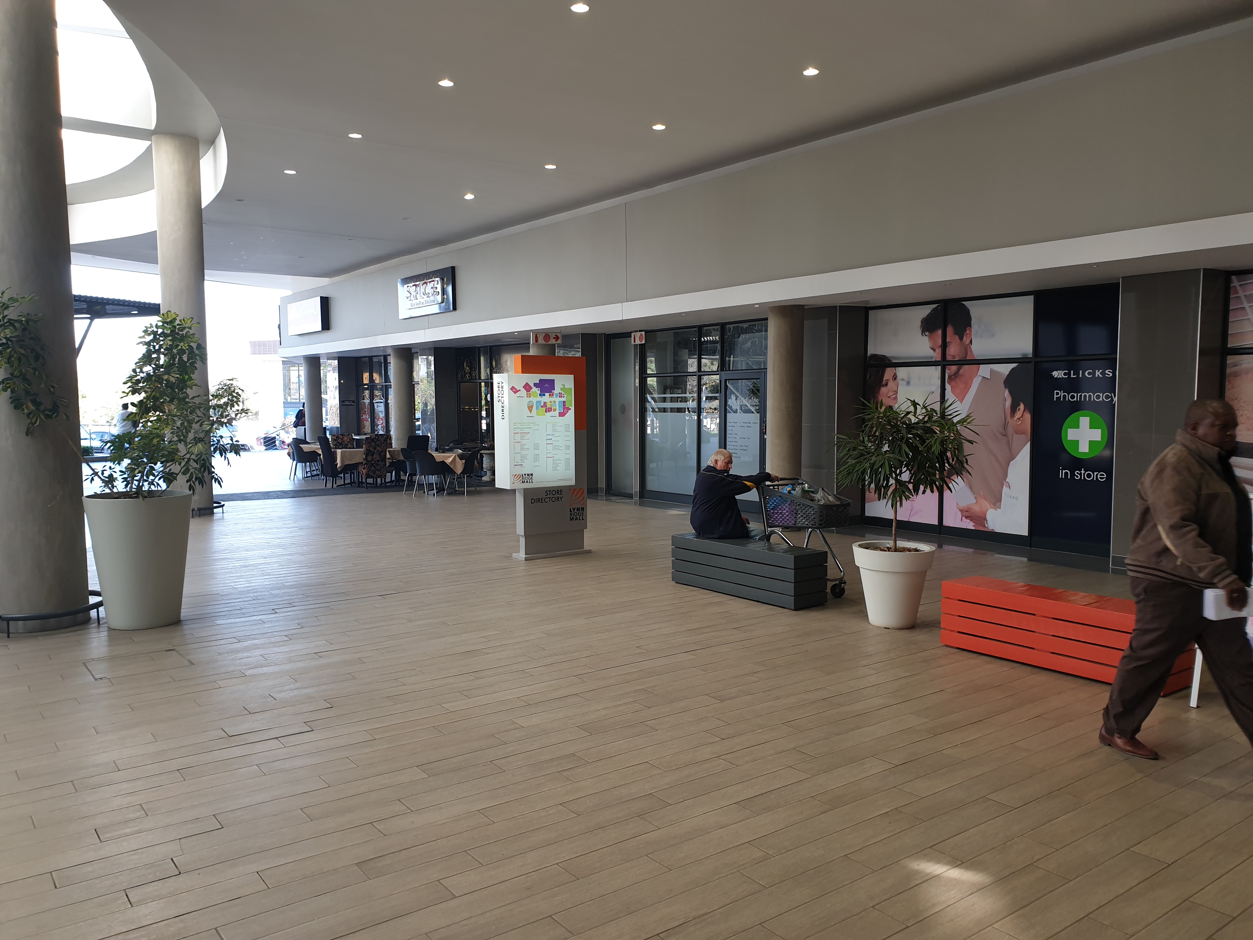 Retail Shops to rent at Lynnridge Mall in Lynnwood