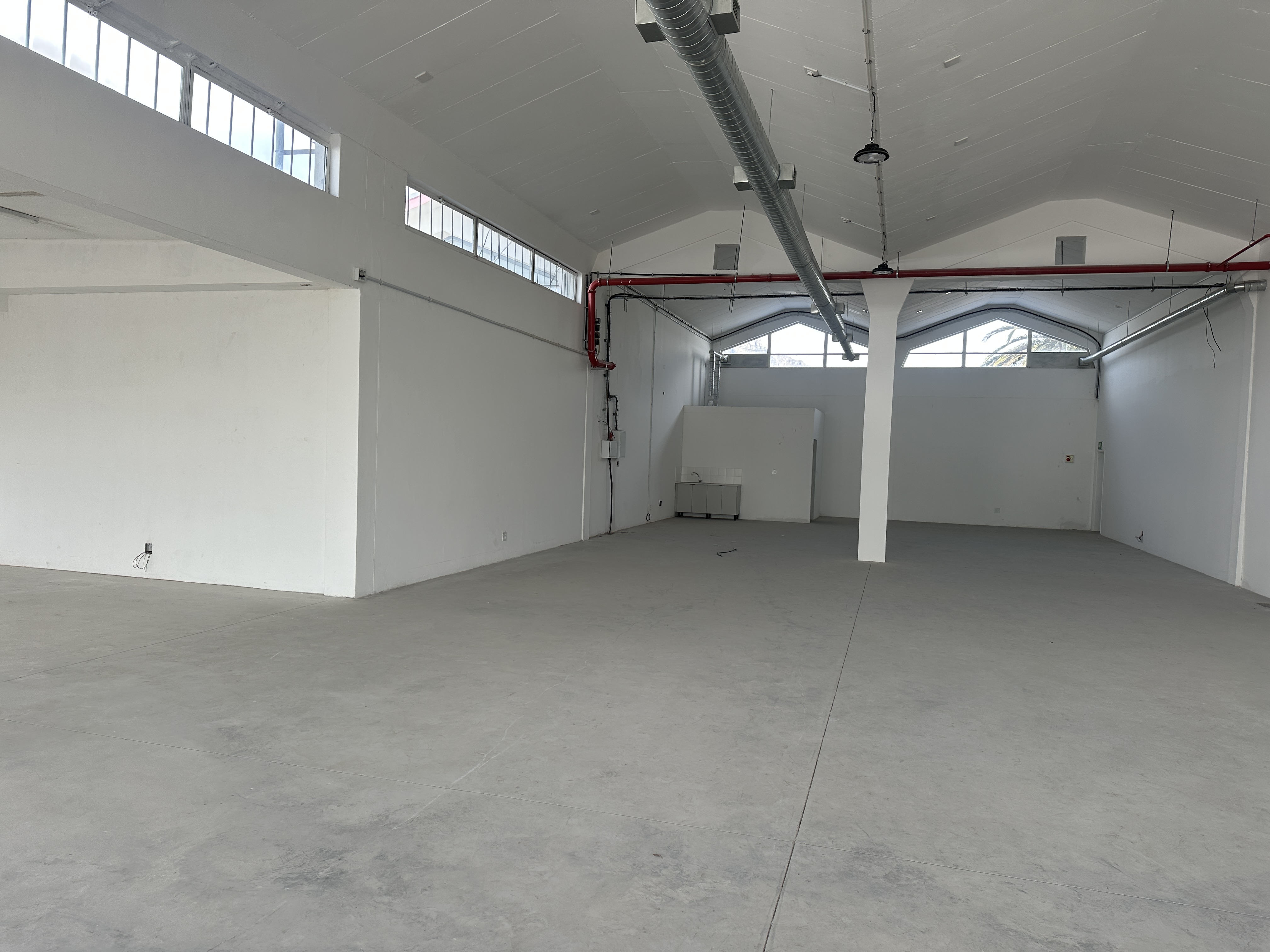 390m² Office Space to rent at M5 Business Park in Maitland