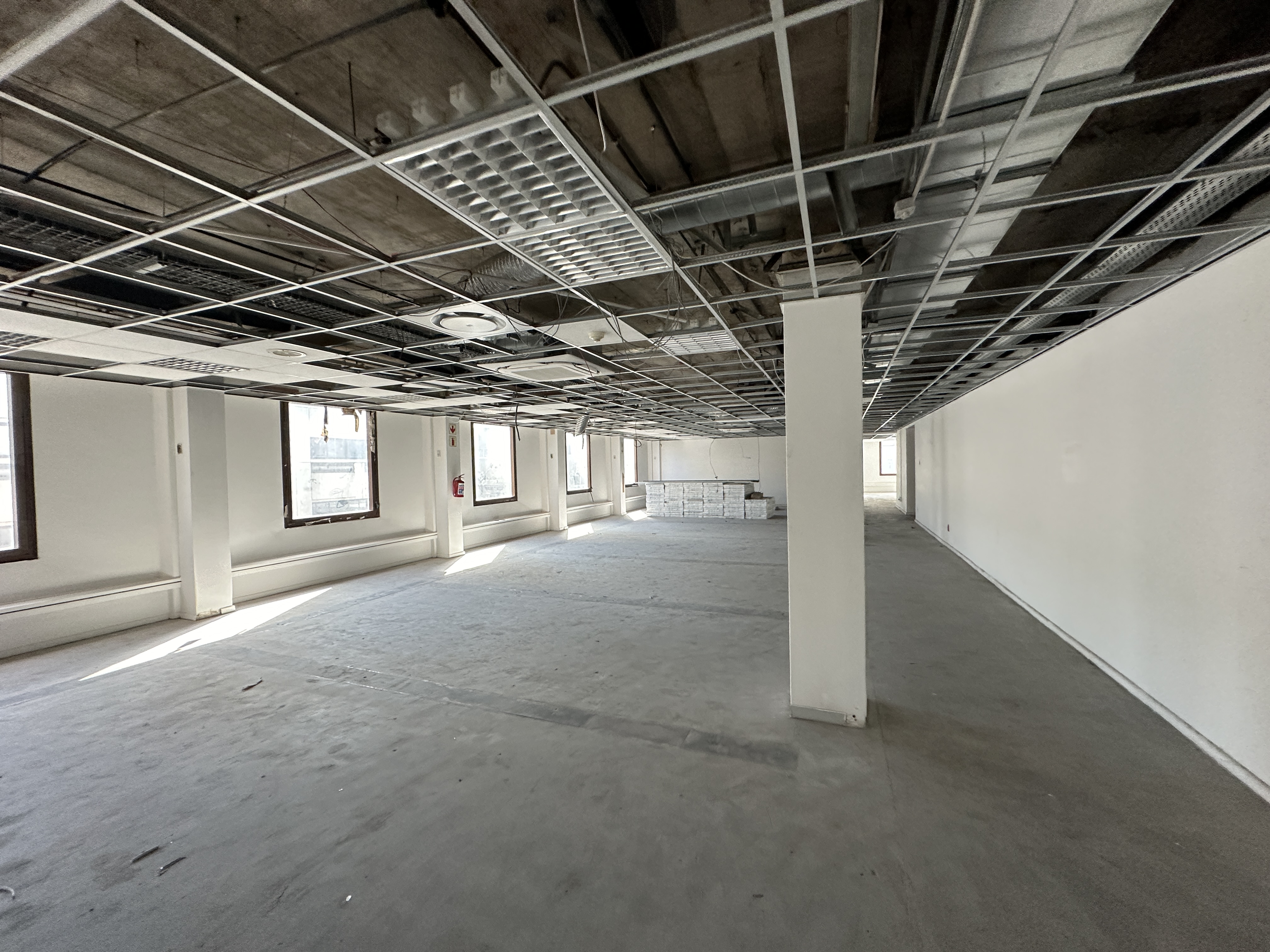 1 115m² Office Space to rent at Matador Centre in Cape Town CBD