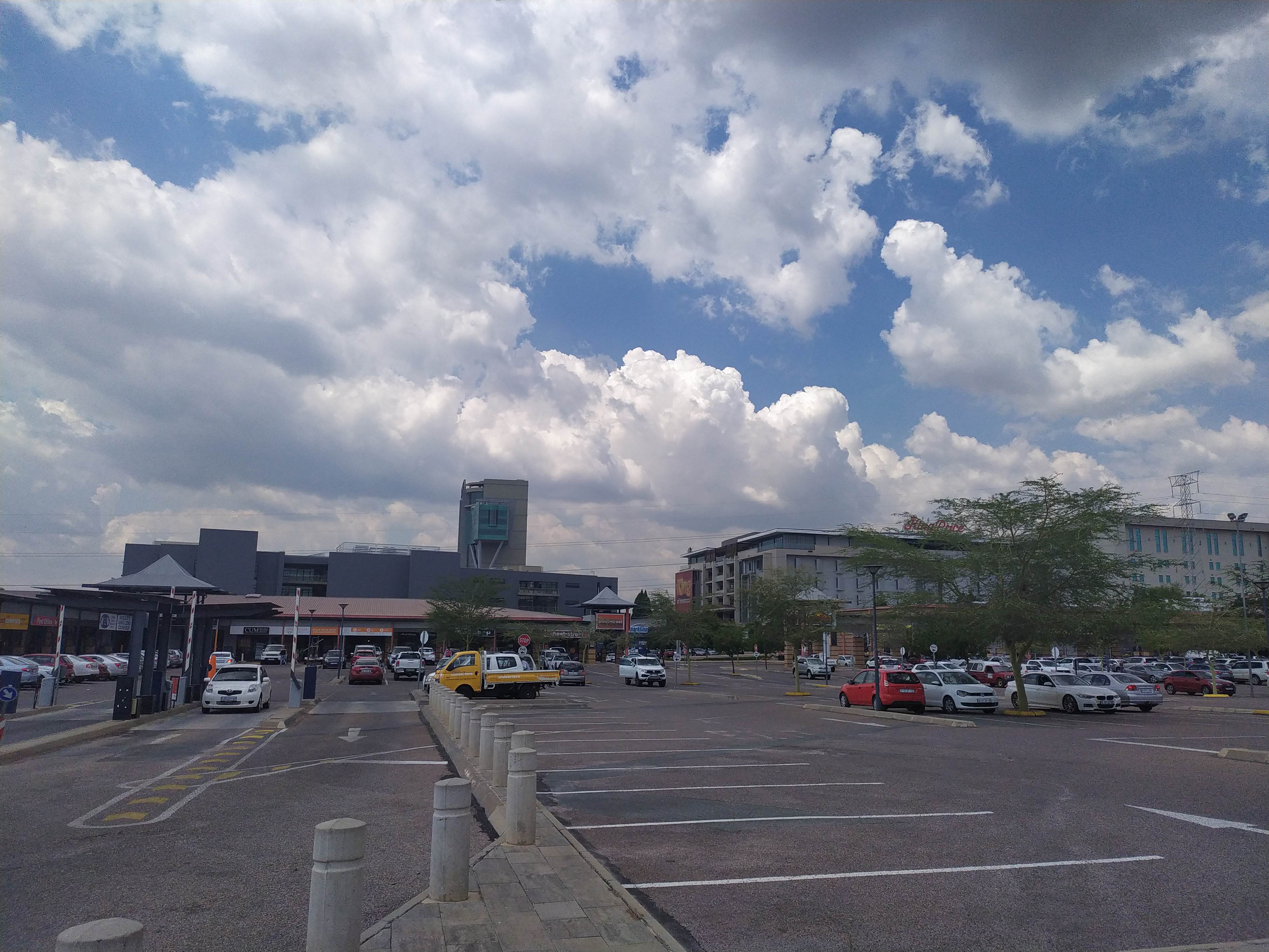 Retail Shops to rent at Menlyn Retail Park in Newlands PTA