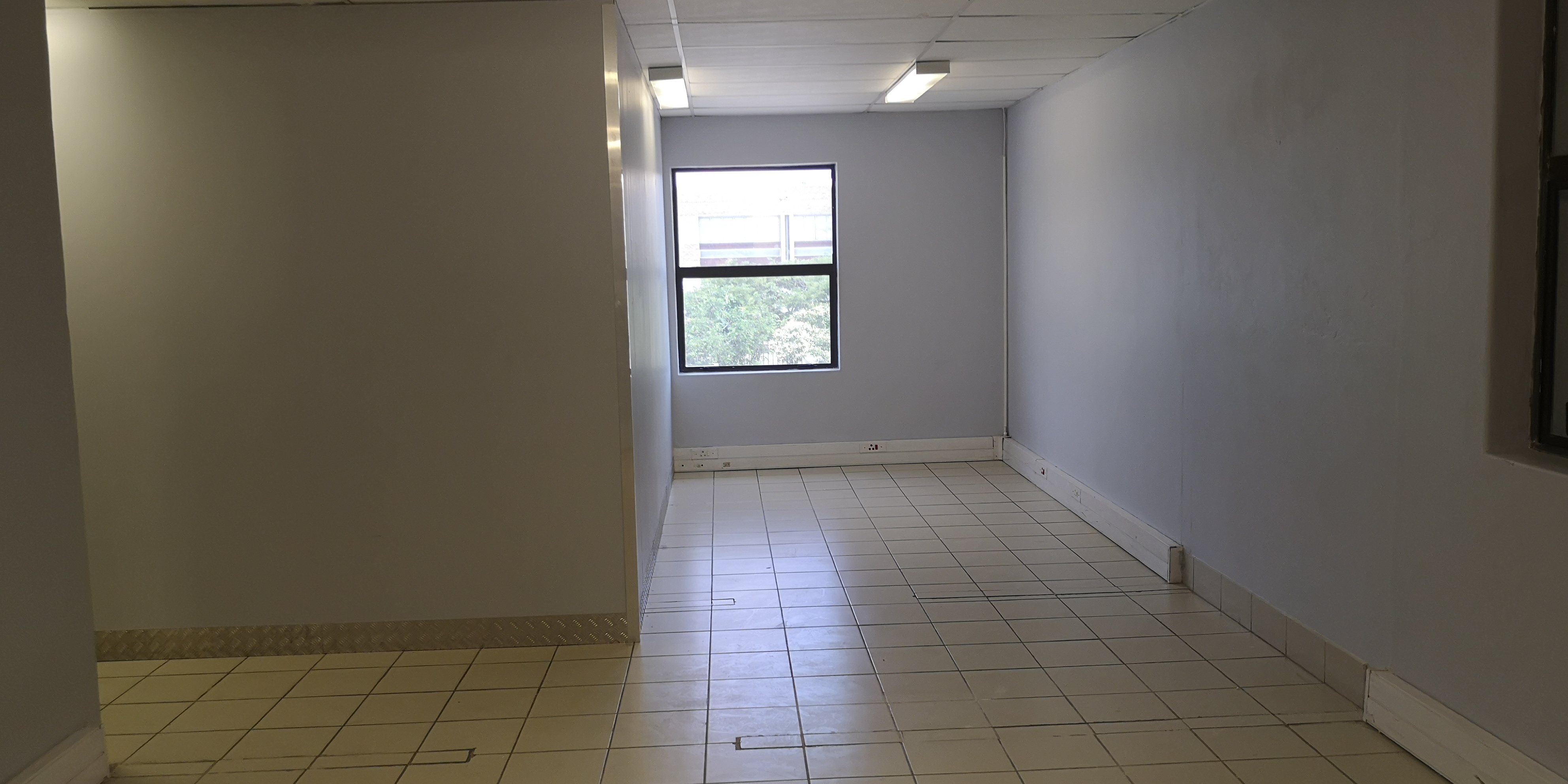 Warehouse to rent at Midpark Industrial Park in Midrand