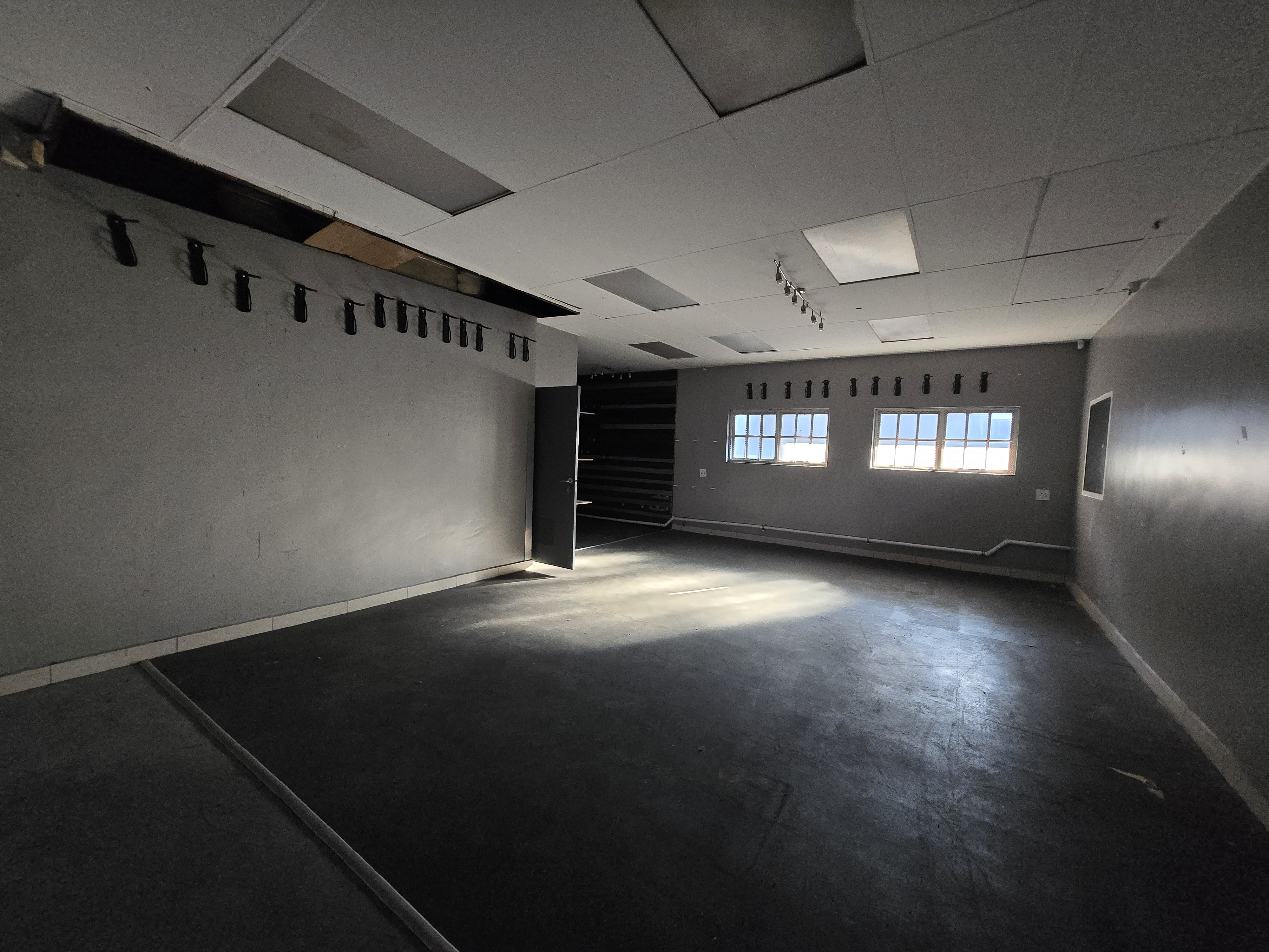 242m² Retail Shops to rent at Parkmore Square in Parkmore