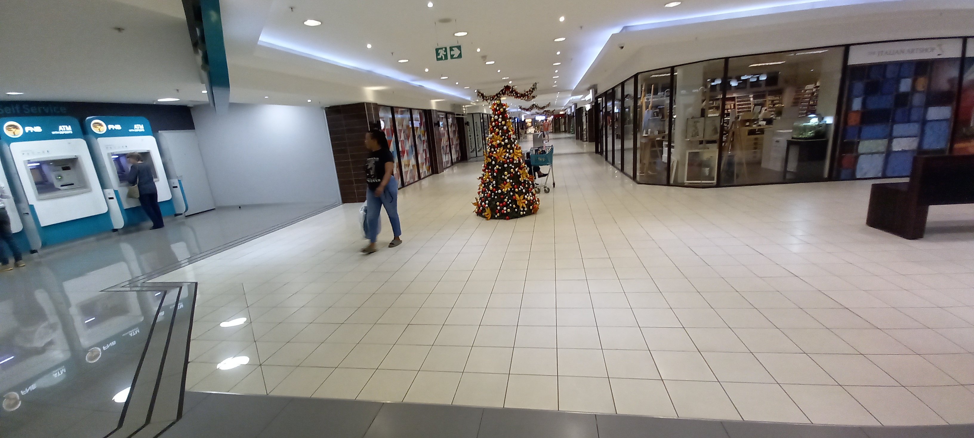391m² Retail Shops to rent at Riverside Mall in Rondebosch