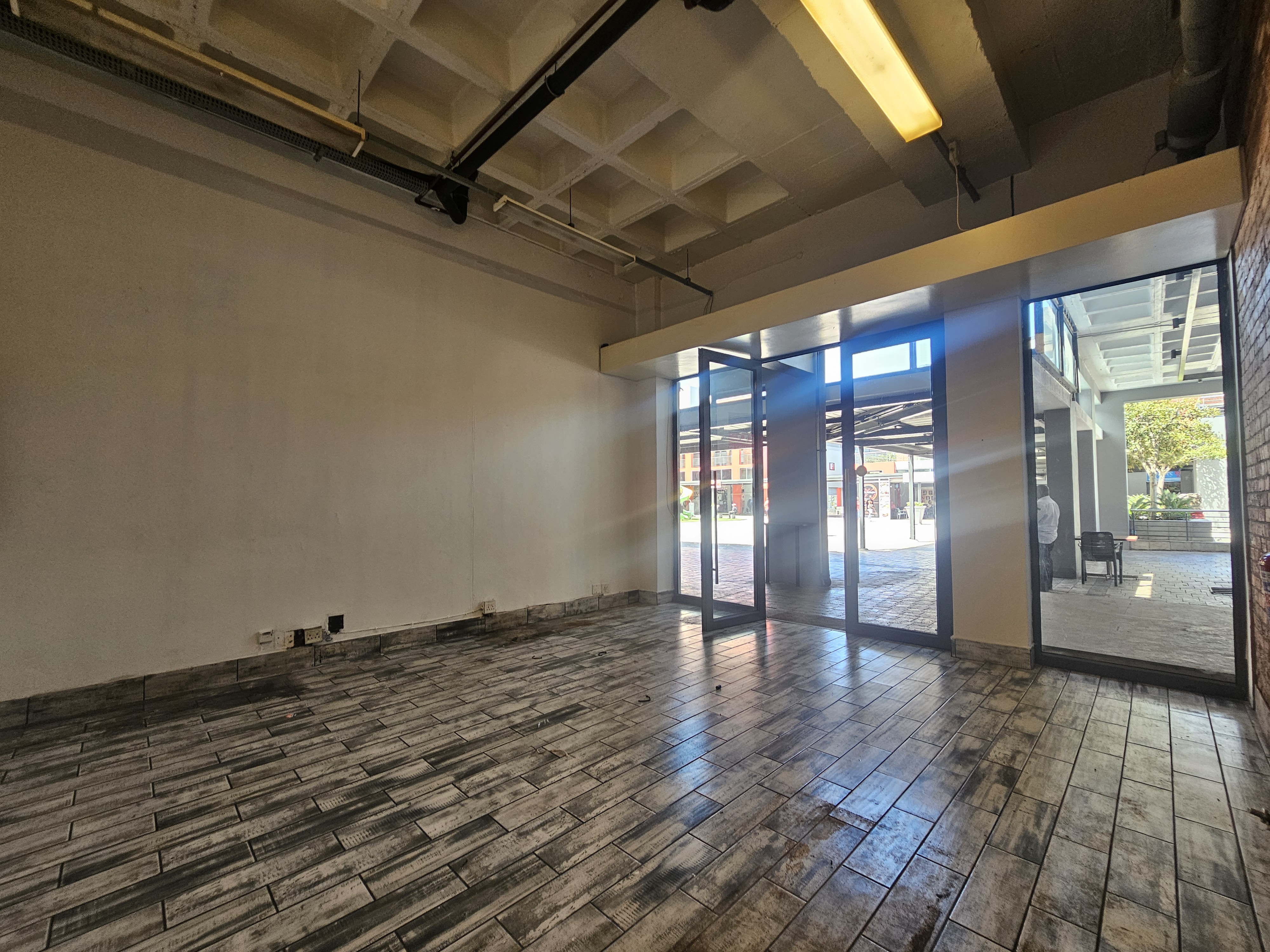 113m² Retail Shops to rent at Sable Square in Sanddrift