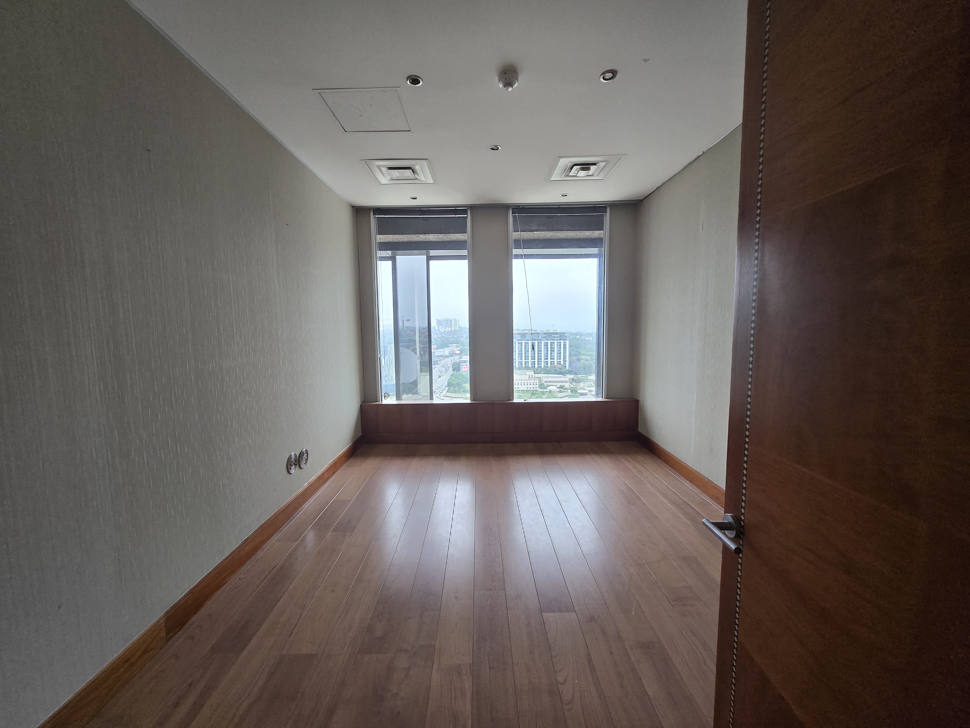 217m² Office Space to rent at Sandton City Office Tower in Sandton Central