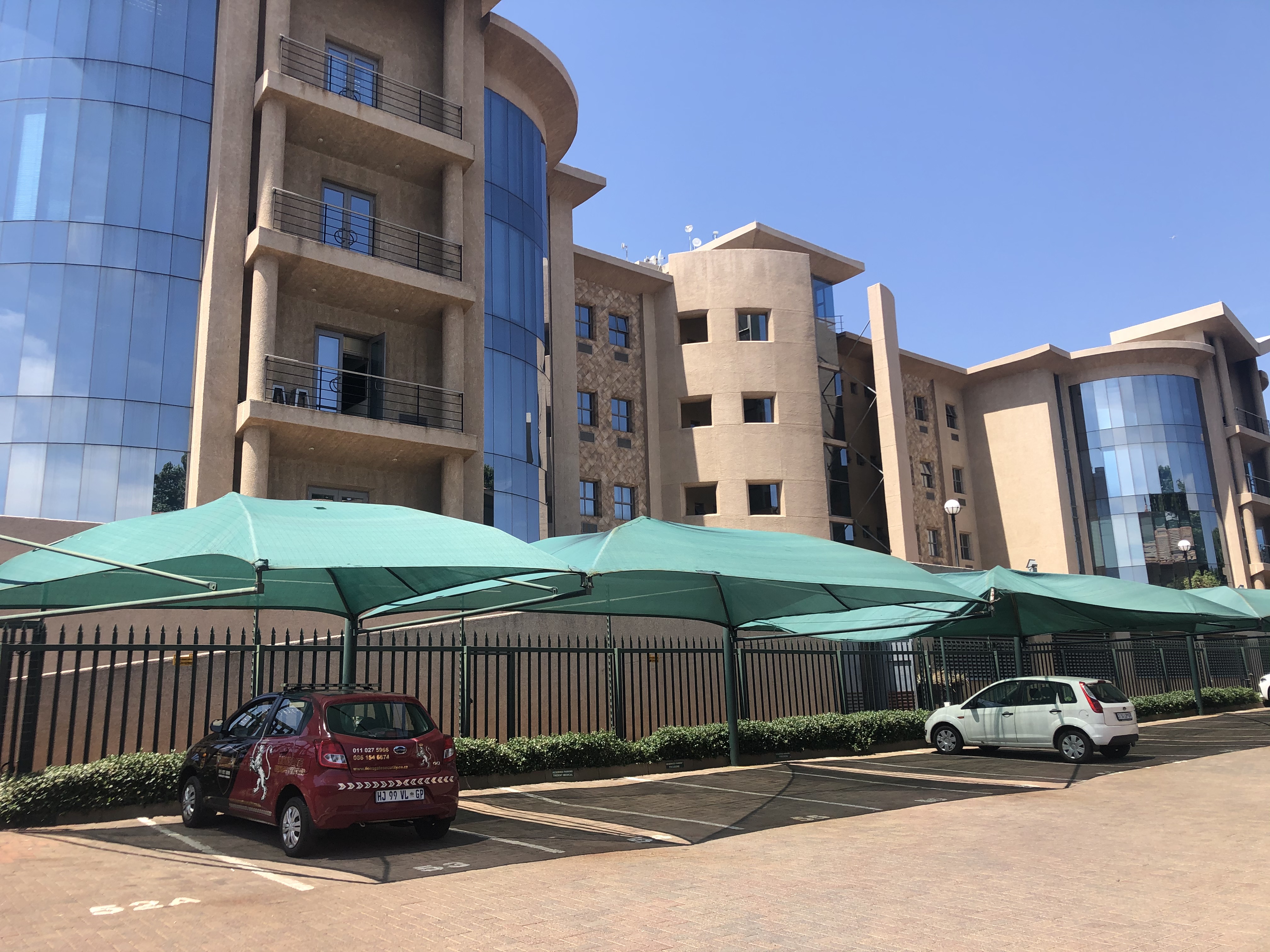 Office Space to rent at Santos Building in Bruma