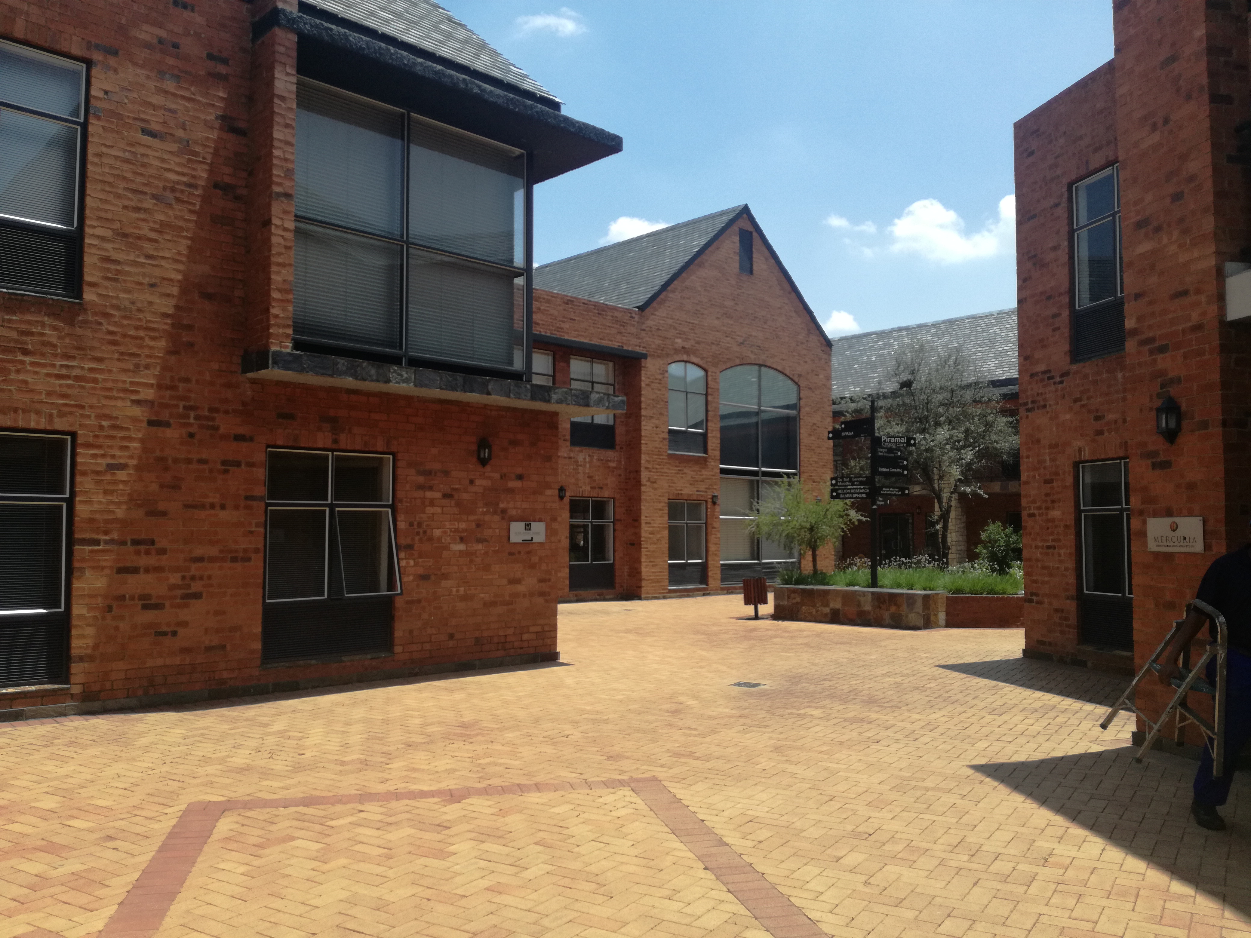406m² Office Space to rent at Stonemill Office Park in Darrenwood