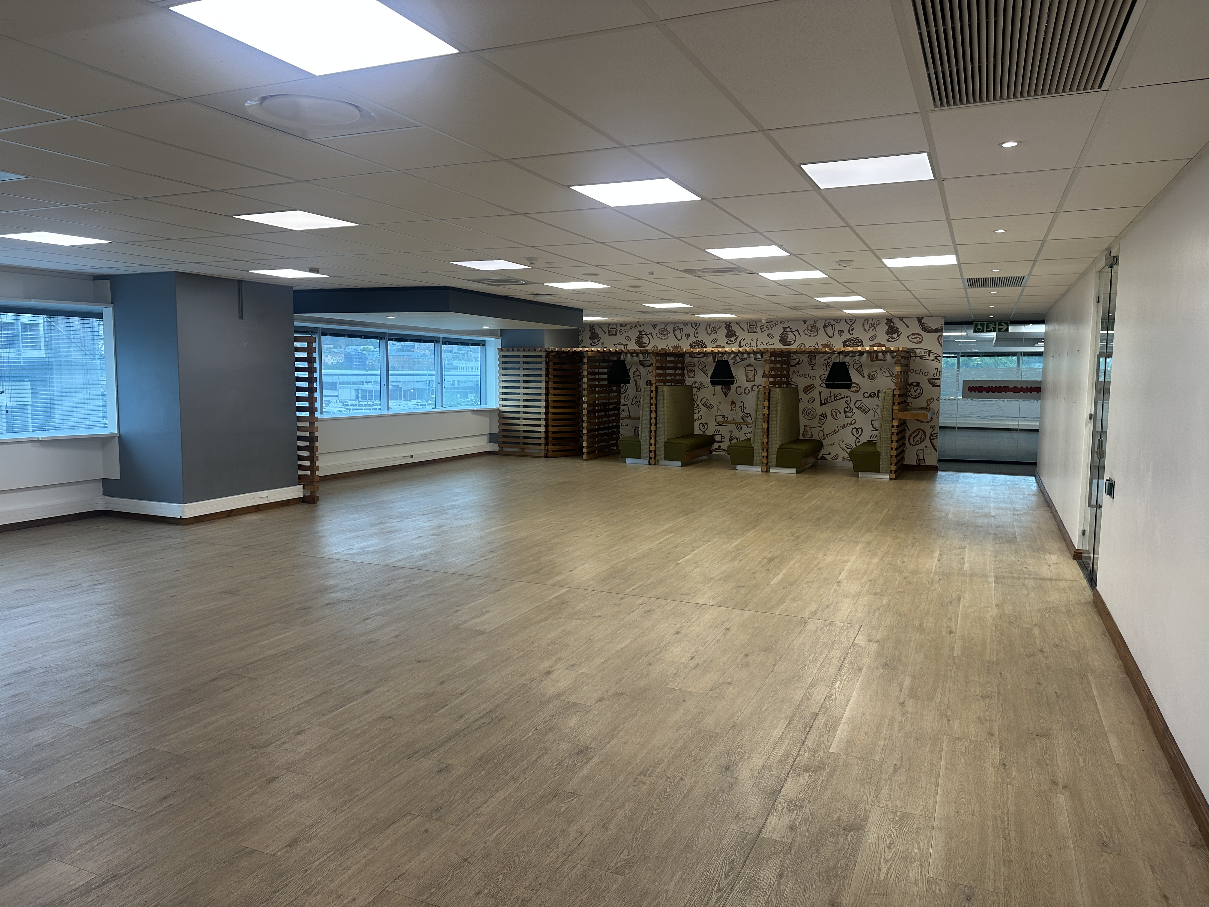 950m² Office Space to rent at The Towers  - Ex Standard Bank Centre in Cape Town CBD
