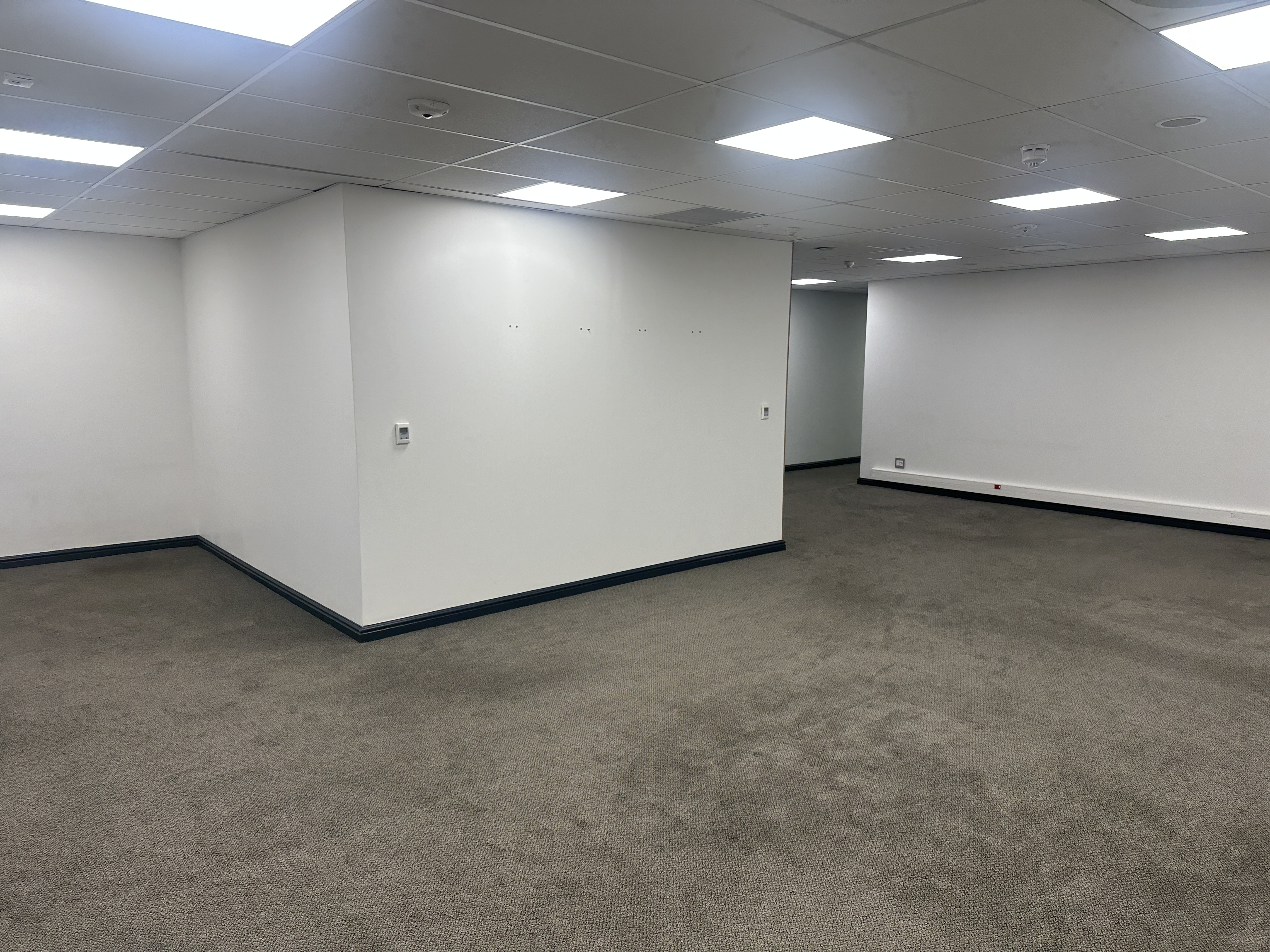 950m² Office Space to rent at The Towers  - Ex Standard Bank Centre in Cape Town CBD