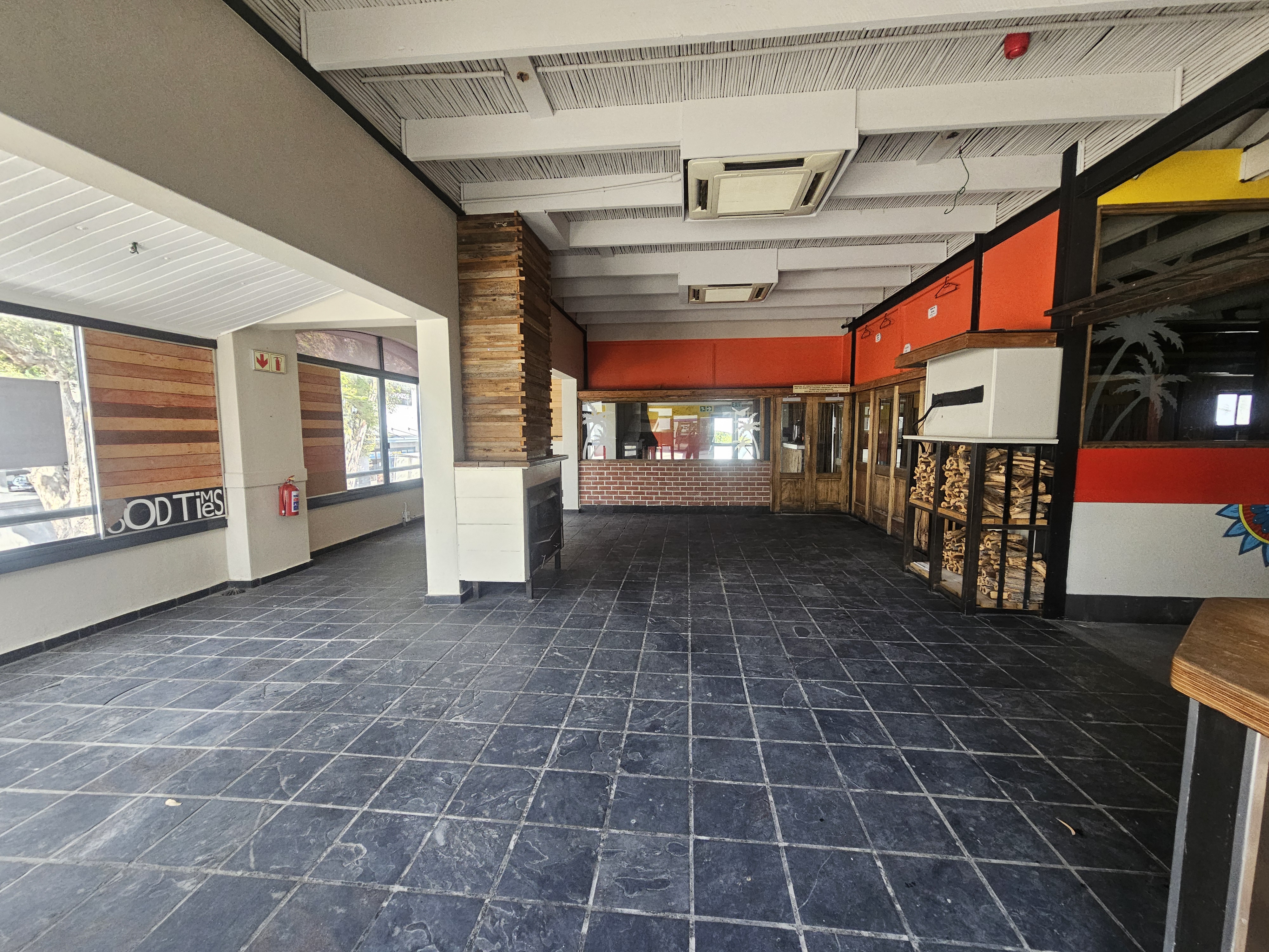 589m² Retail Shops to rent at The Village Square - Durbanville in Durbanville