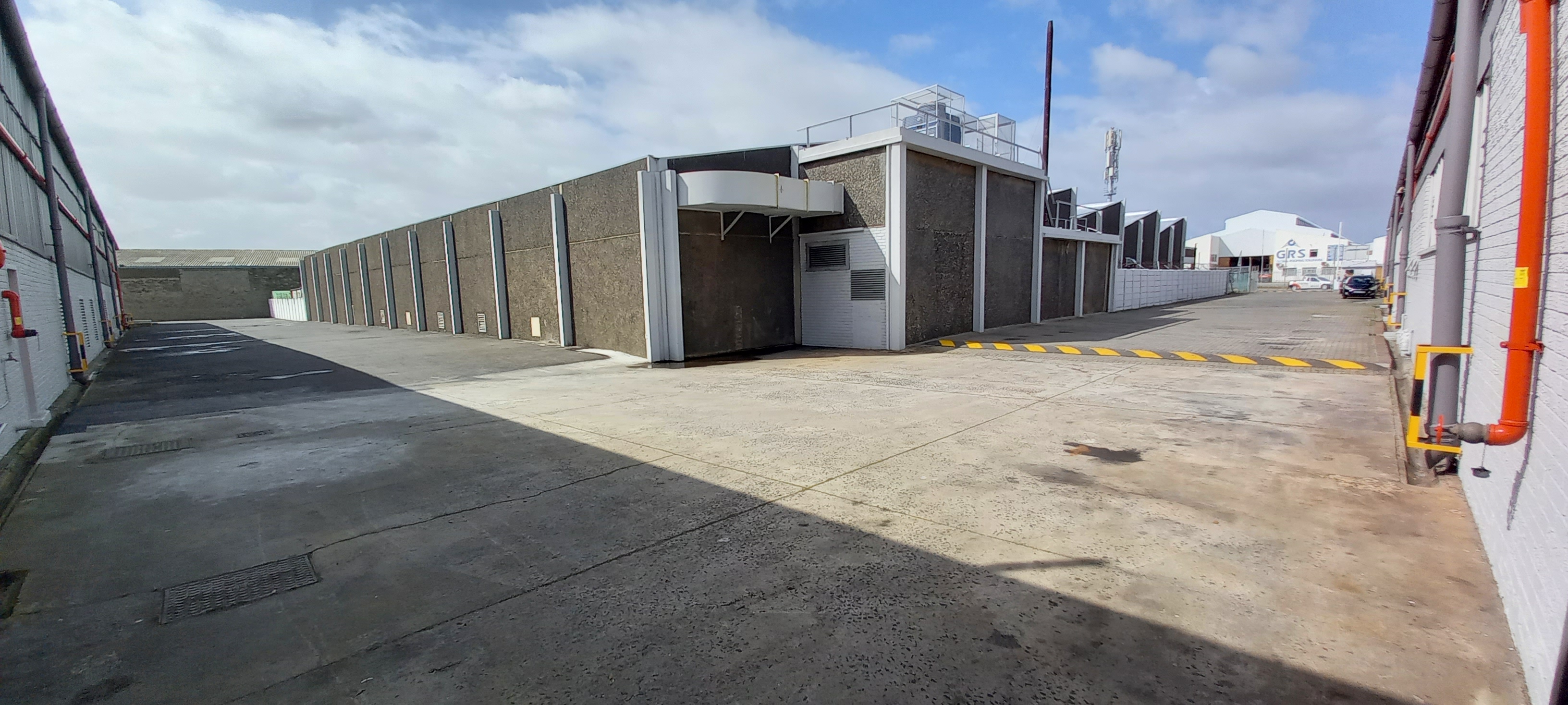 Warehouse to rent at 118 Bofors Circle - Gresmac in Epping Industrial