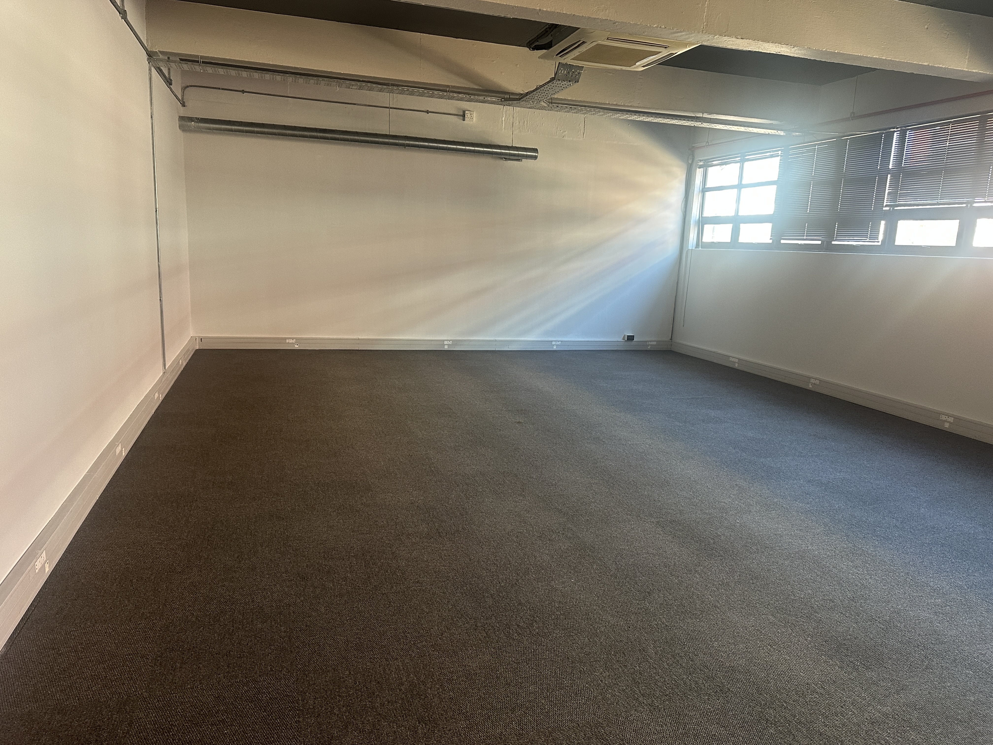 286m² Office Space to rent at 127 Cecil Road in Salt River
