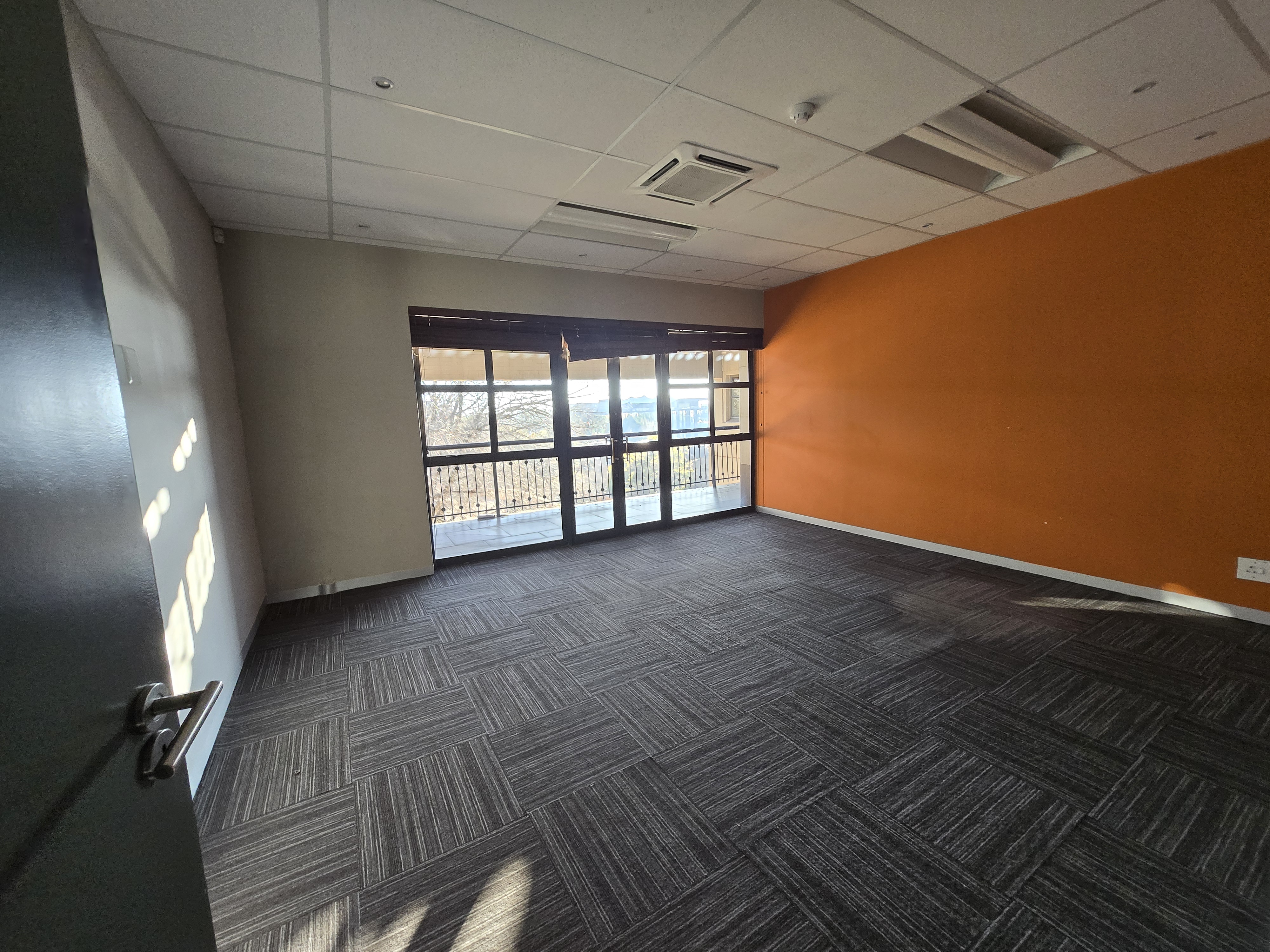 Office Space to rent at 16 Fricker Road in Illovo
