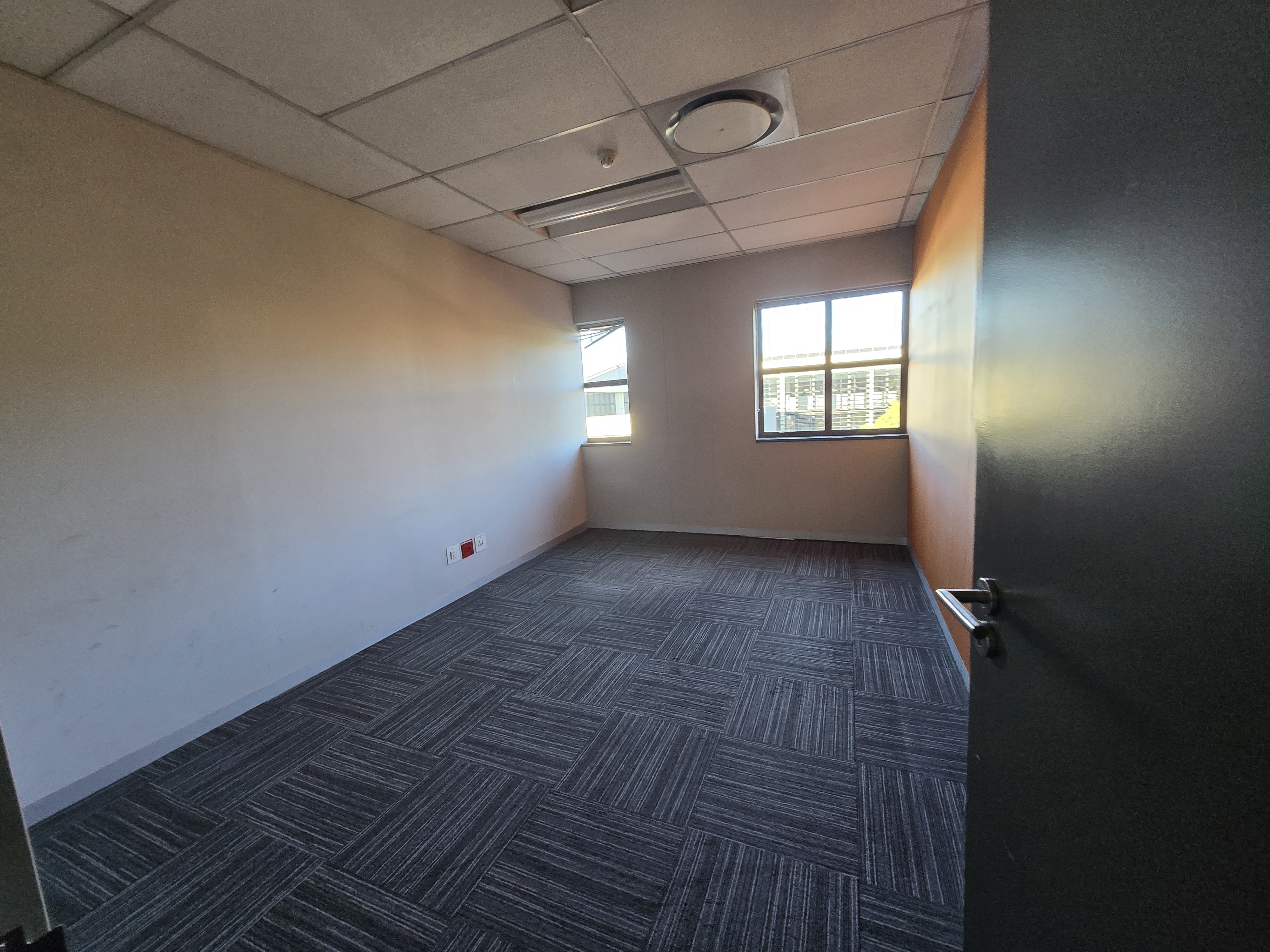 Office Space to rent at 16 Fricker Road in Illovo