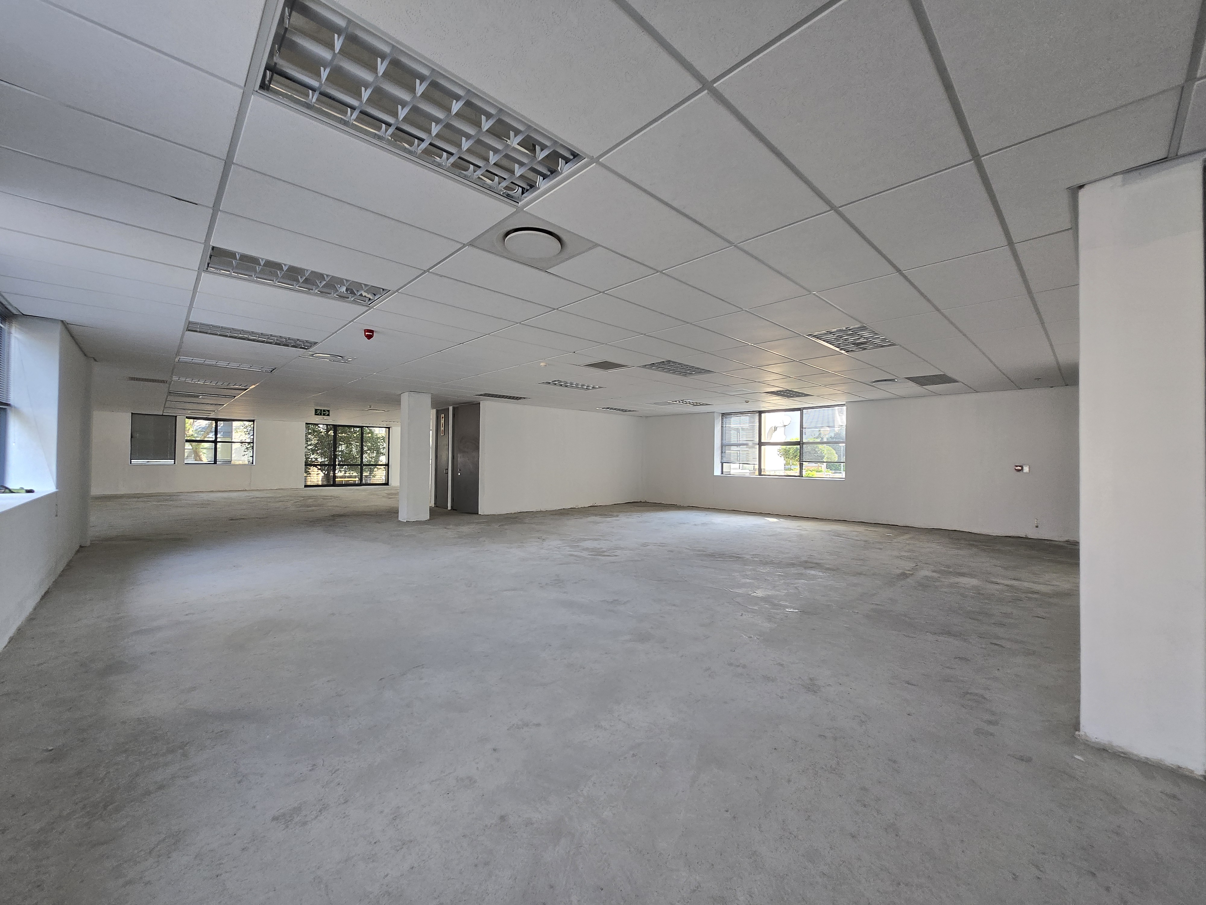 7 259m² Office Space to rent at 17 Fricker Road Illovo in Illovo