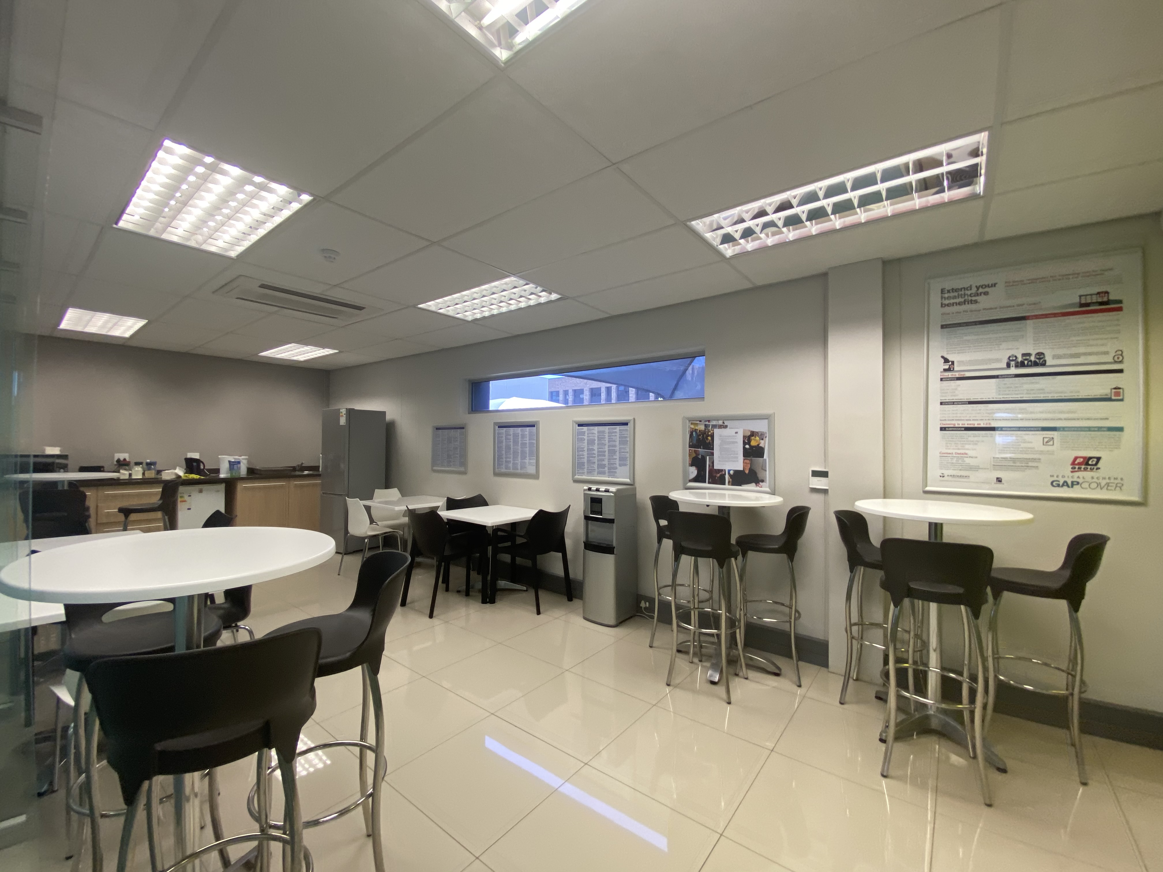 963m² Office Space to rent at 18 Skeen Boulevard in Bedfordview