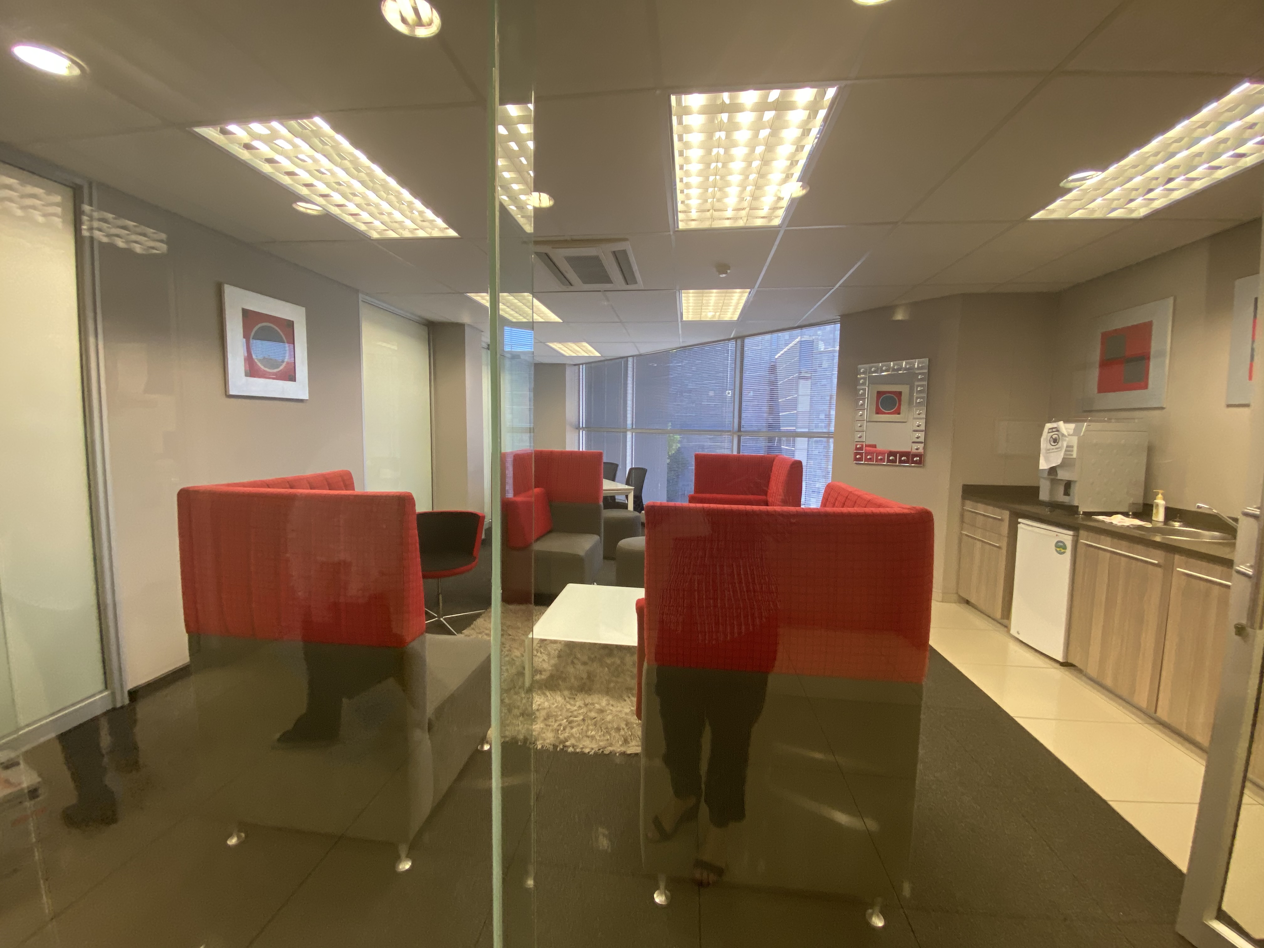 963m² Office Space to rent at 18 Skeen Boulevard in Bedfordview