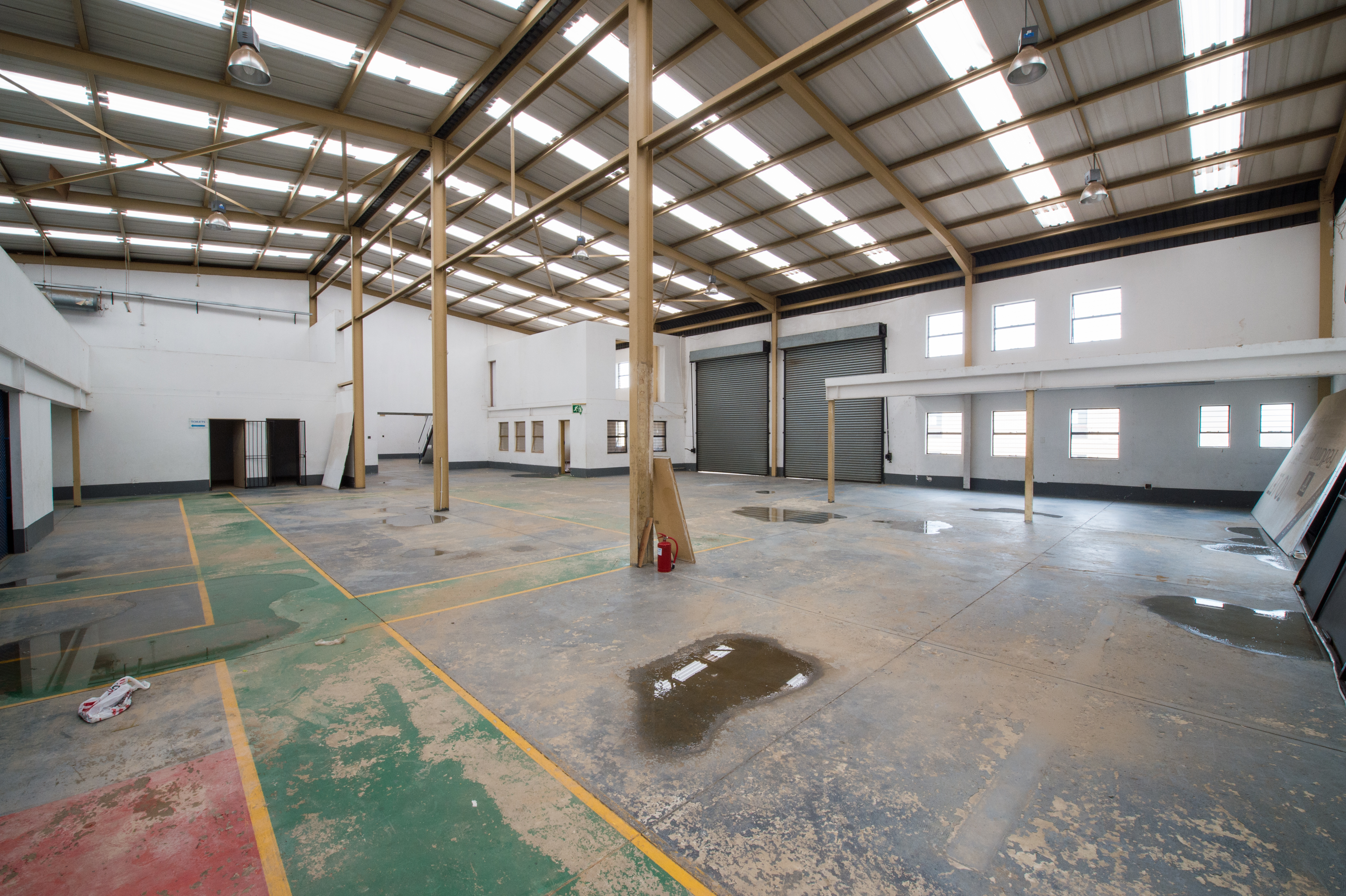 Warehouse to rent at 25 Superior Close in Midridge Park