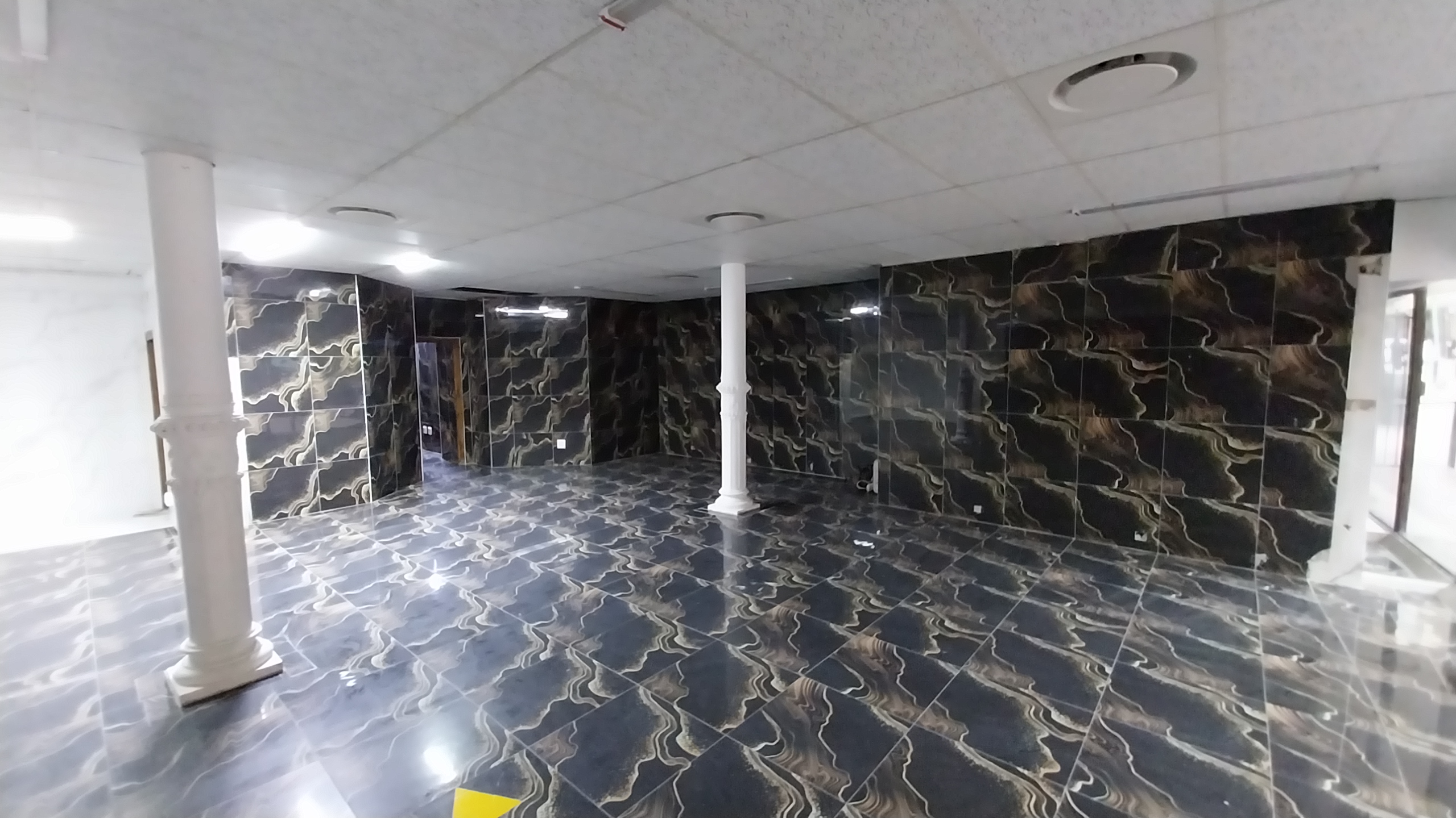 148m² Retail Shops to rent at 32 St Georges Mall in Cape Town CBD