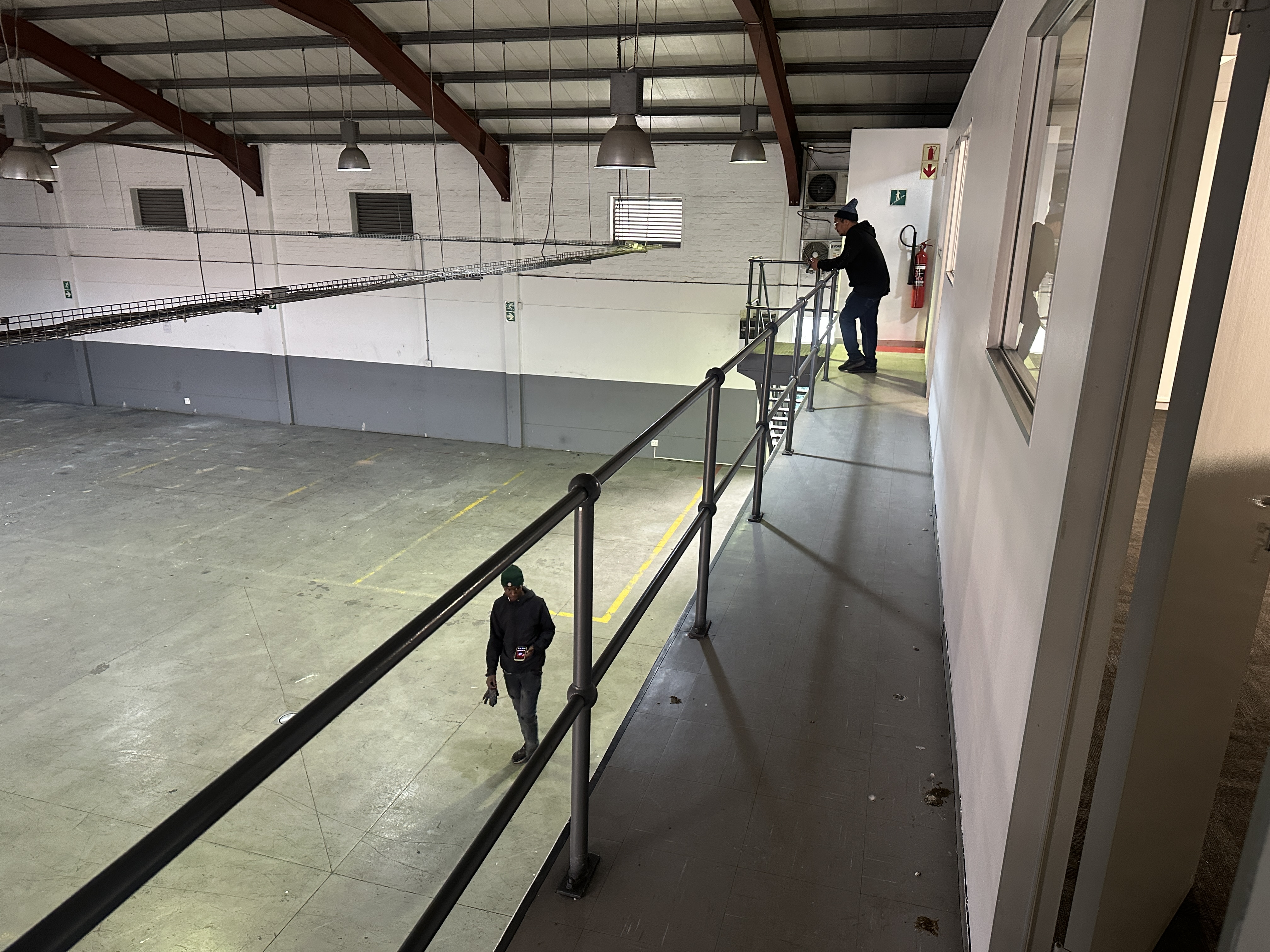 1 111m² Warehouse to rent at 5 Louis Glassman Road in Paarden Eiland