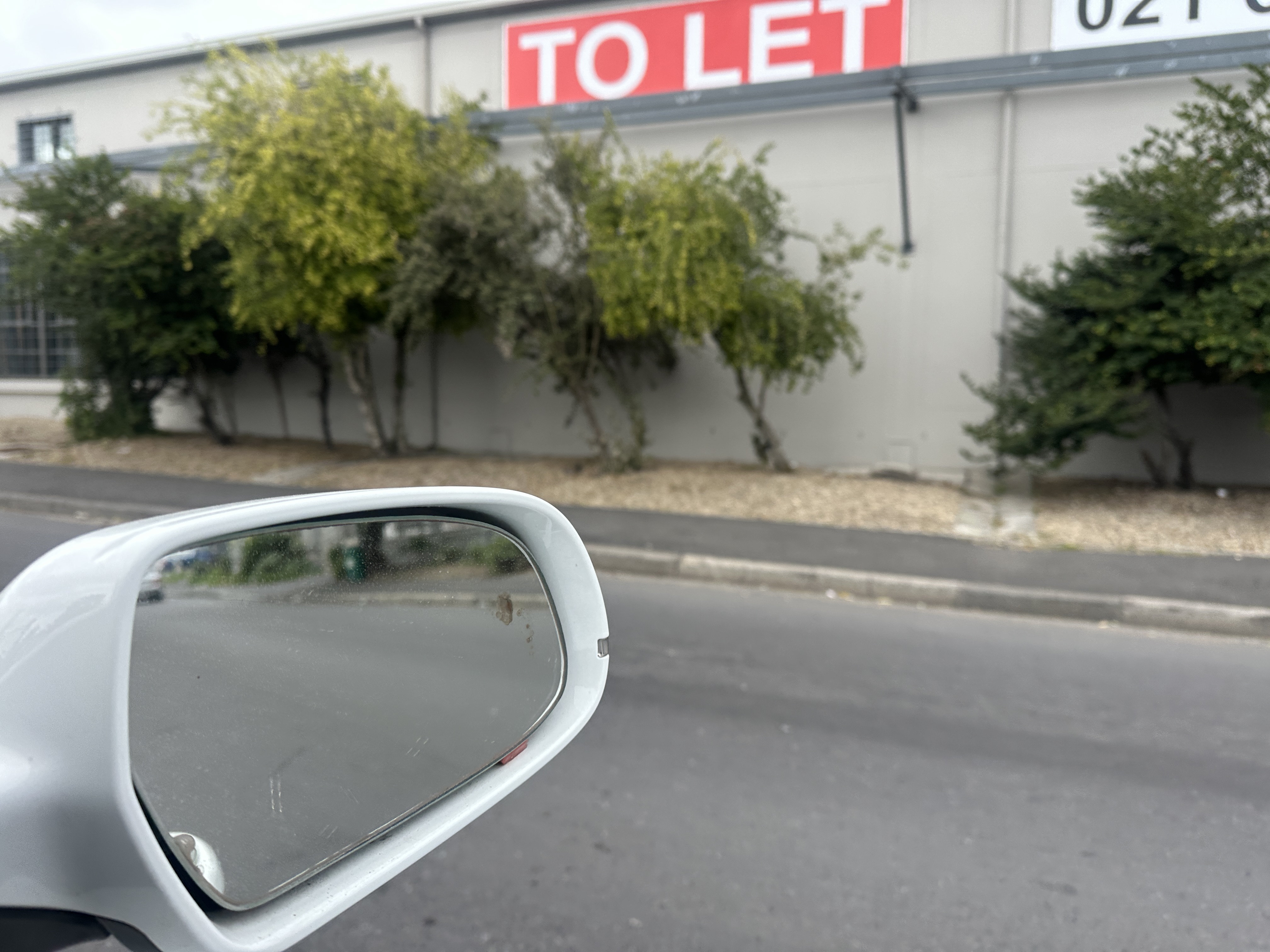 1 111m² Warehouse to rent at 5 Louis Glassman Road in Paarden Eiland