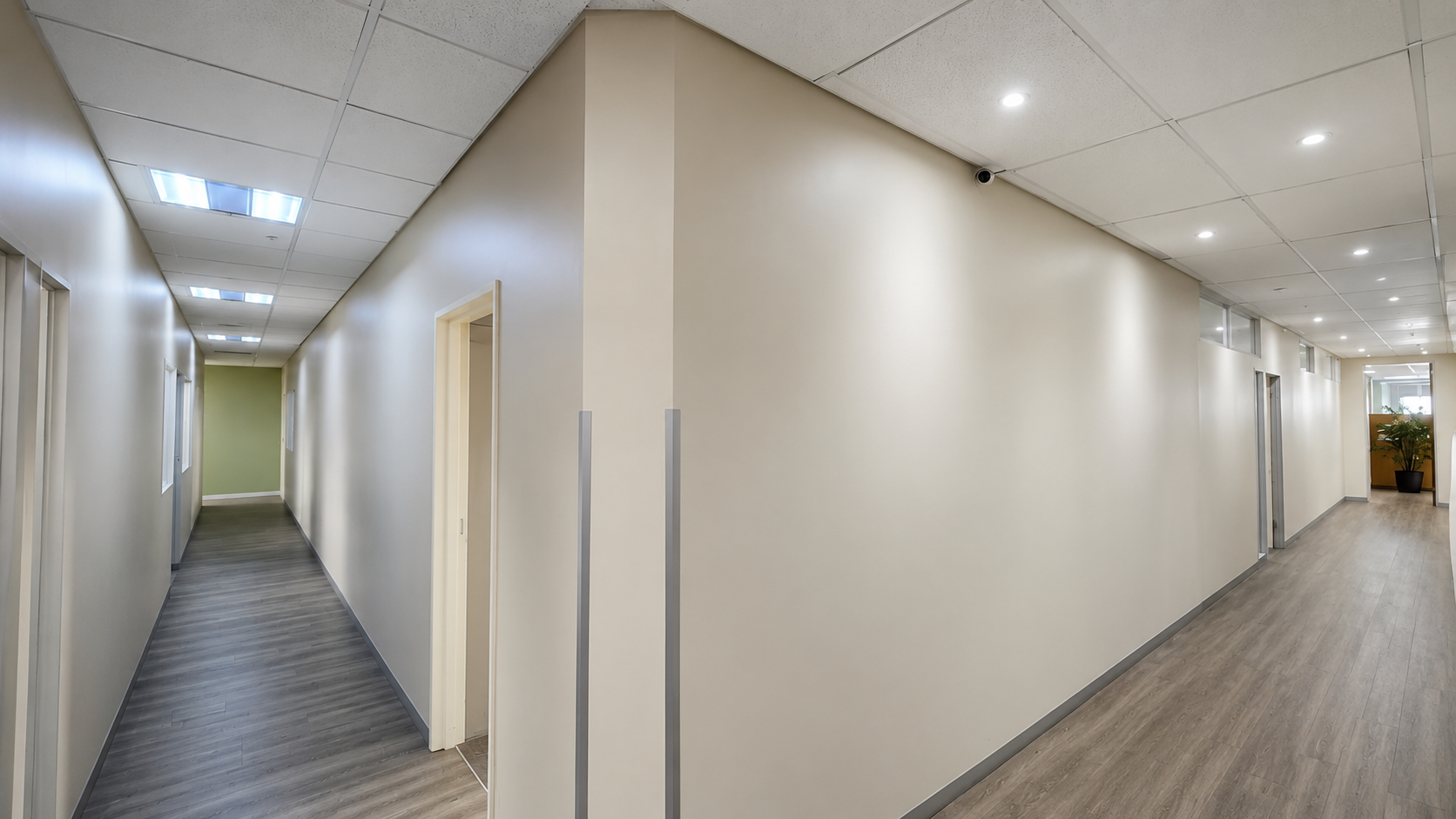 1 198m² Office Space to rent at 5 St Georges Mall in Cape Town CBD