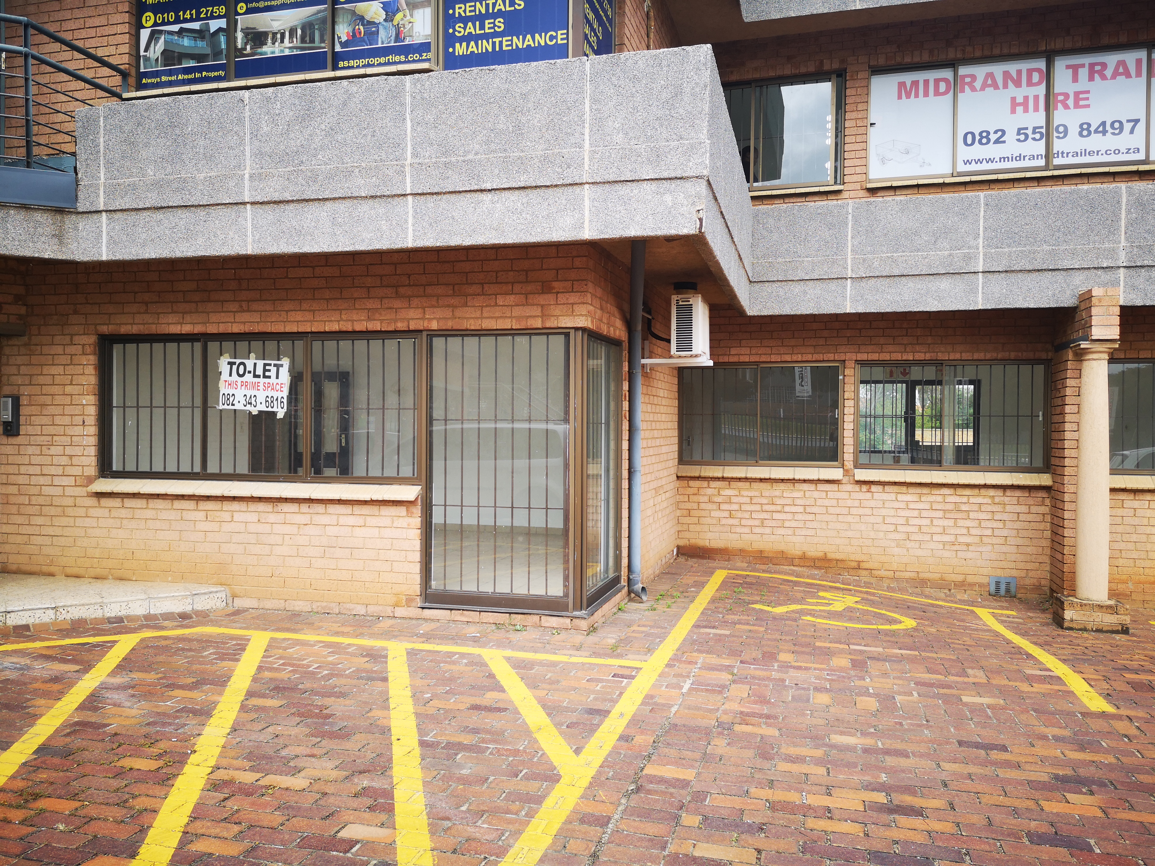 Office Space to rent at 82 Richards Drive in Midrand
